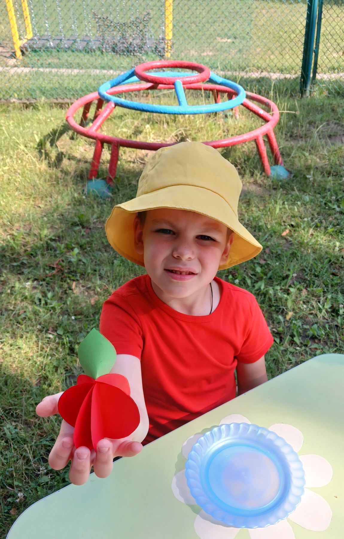 Фото без опису