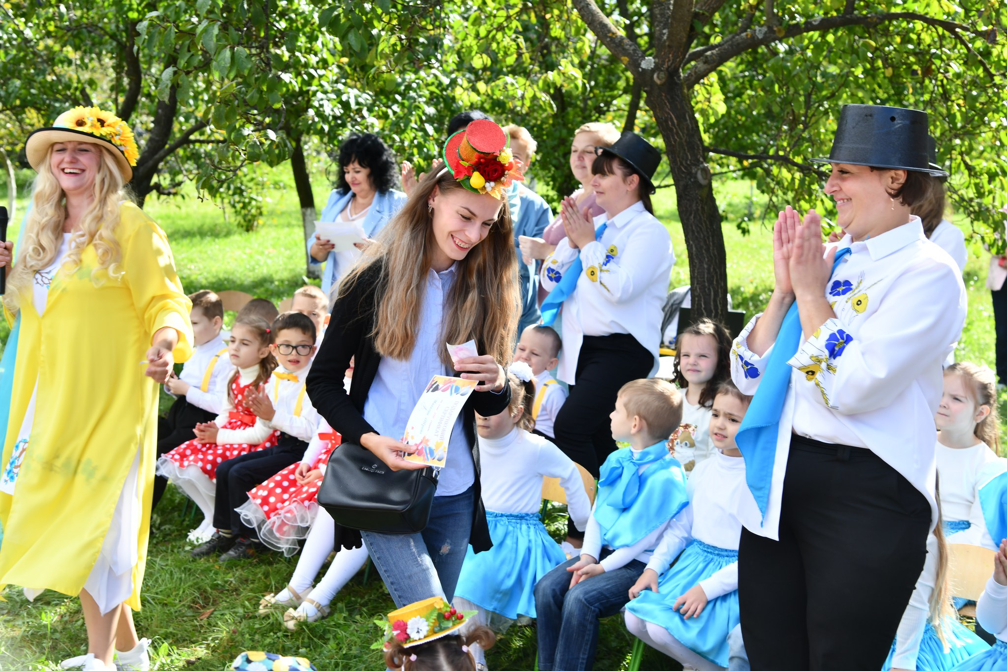 Фото без опису