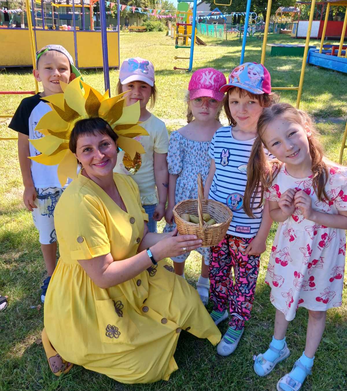 Фото без опису