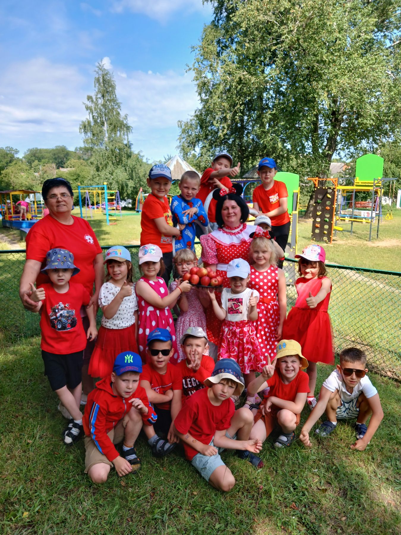 Фото без опису