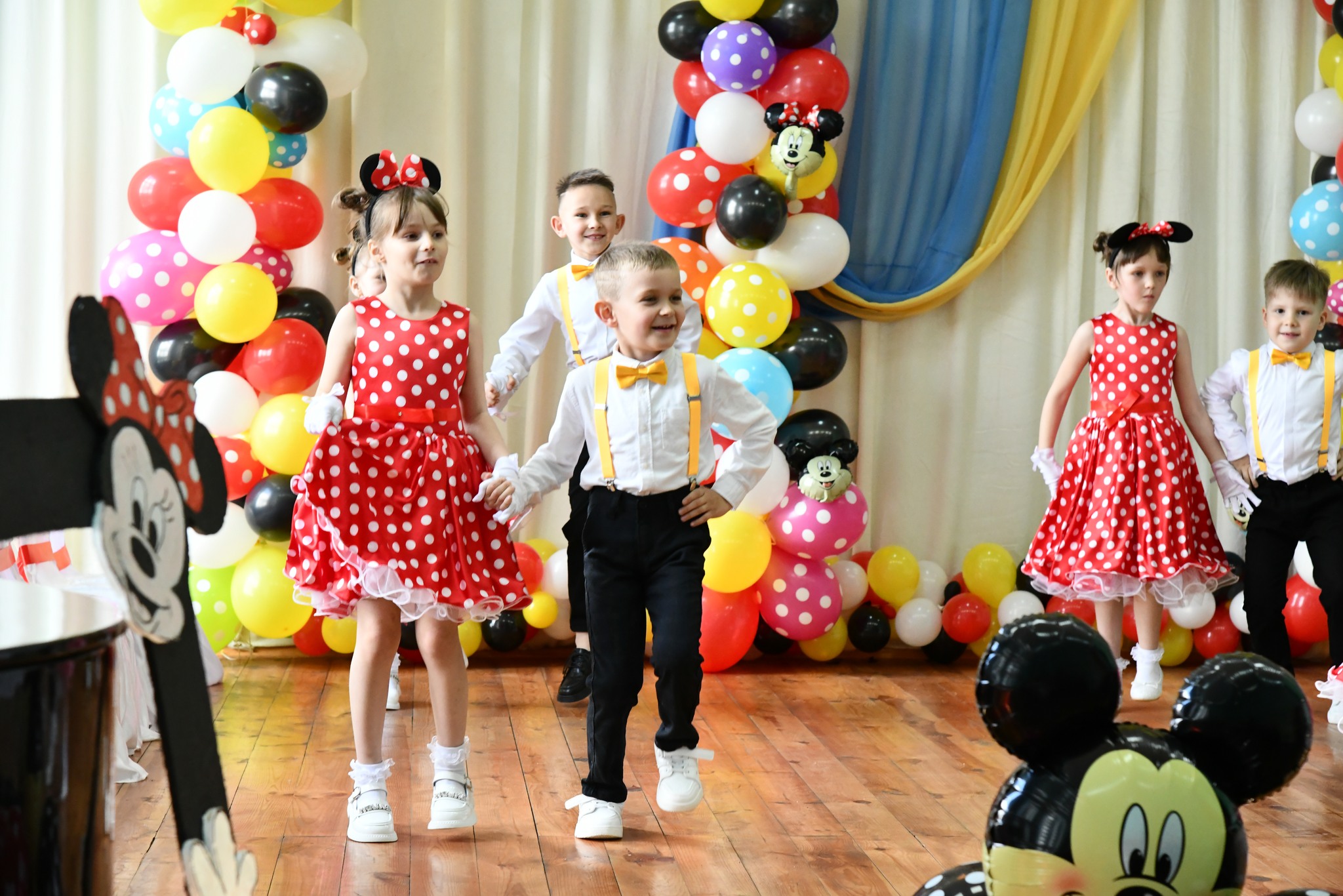 Фото без опису