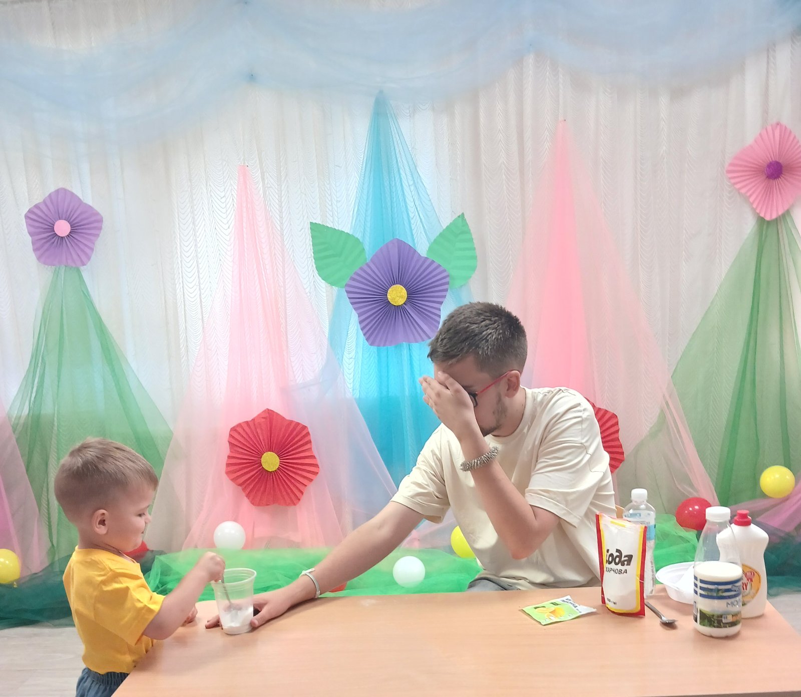 Фото без опису