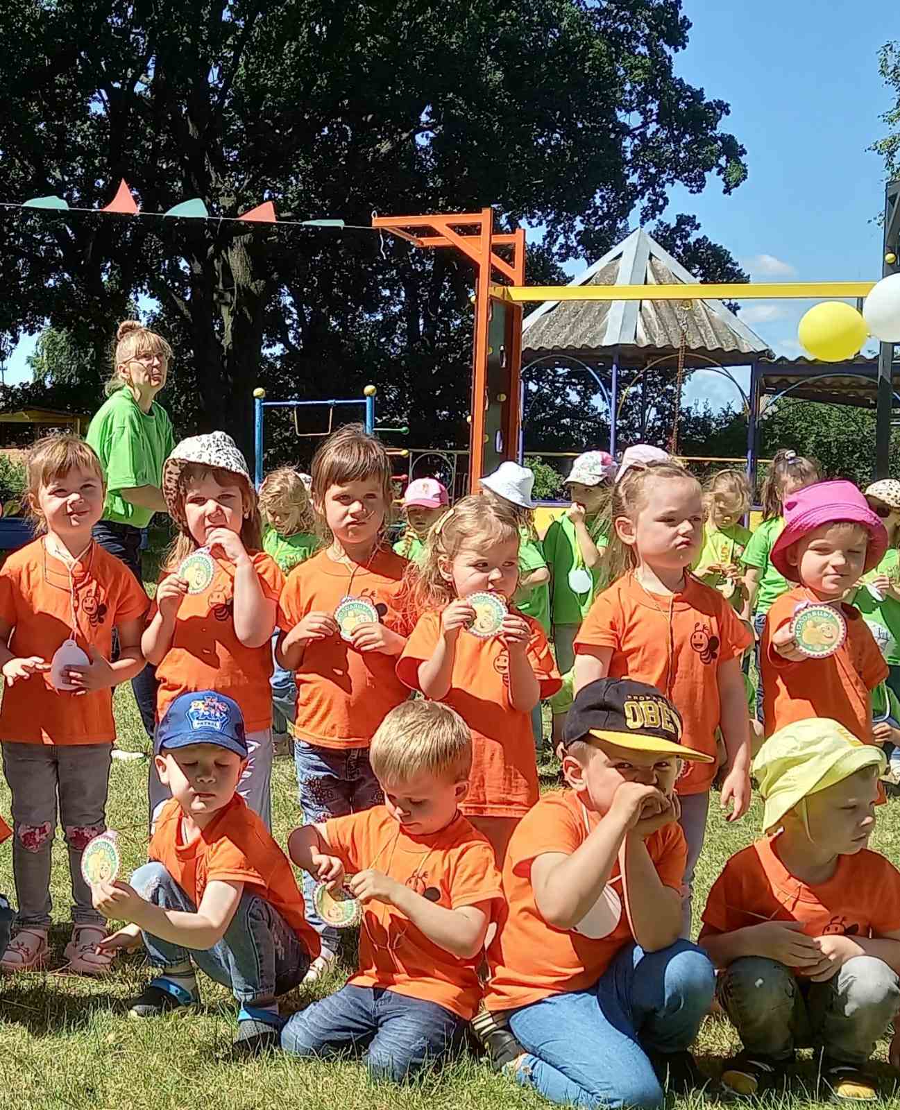 Фото без опису