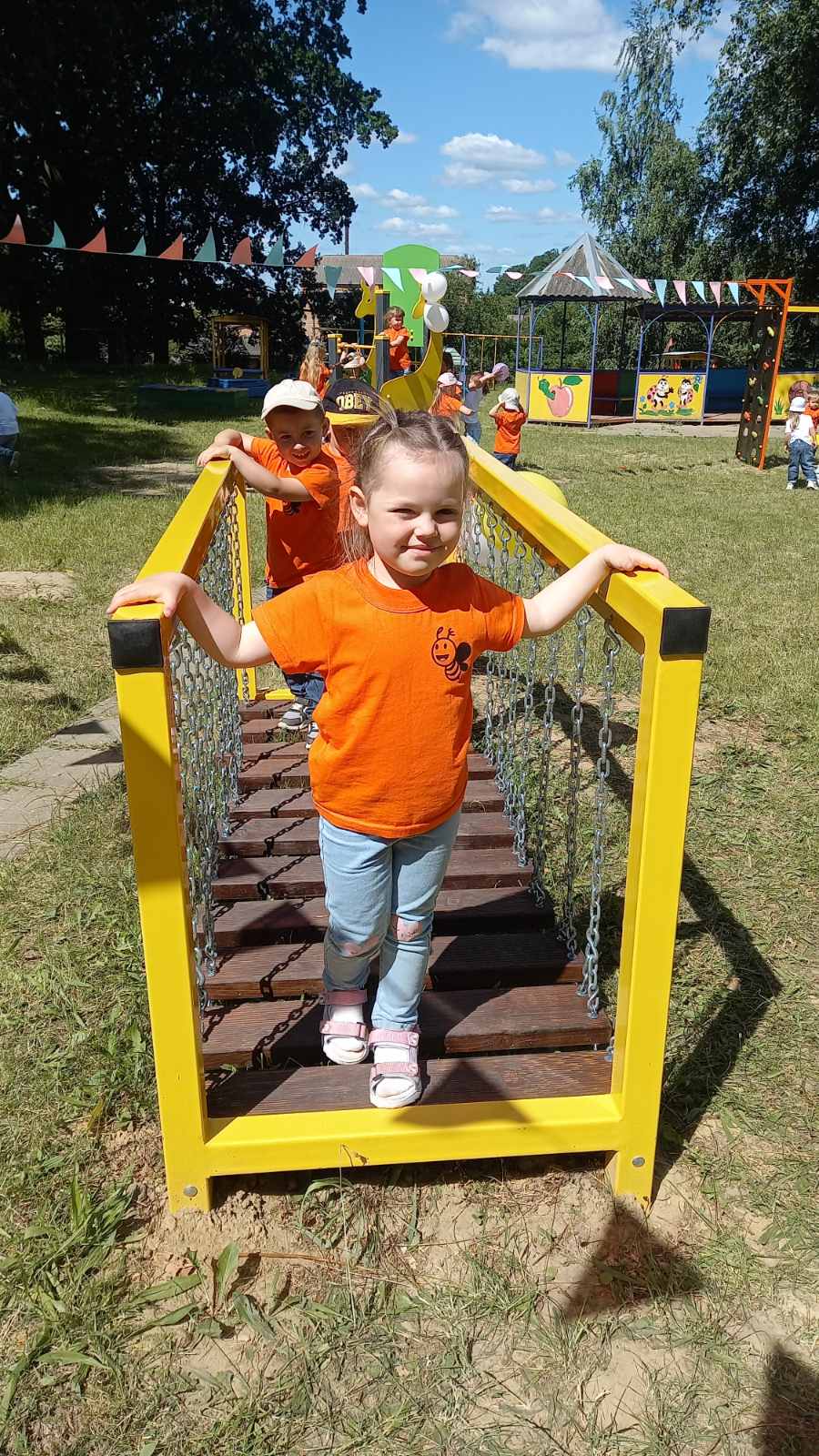 Фото без опису