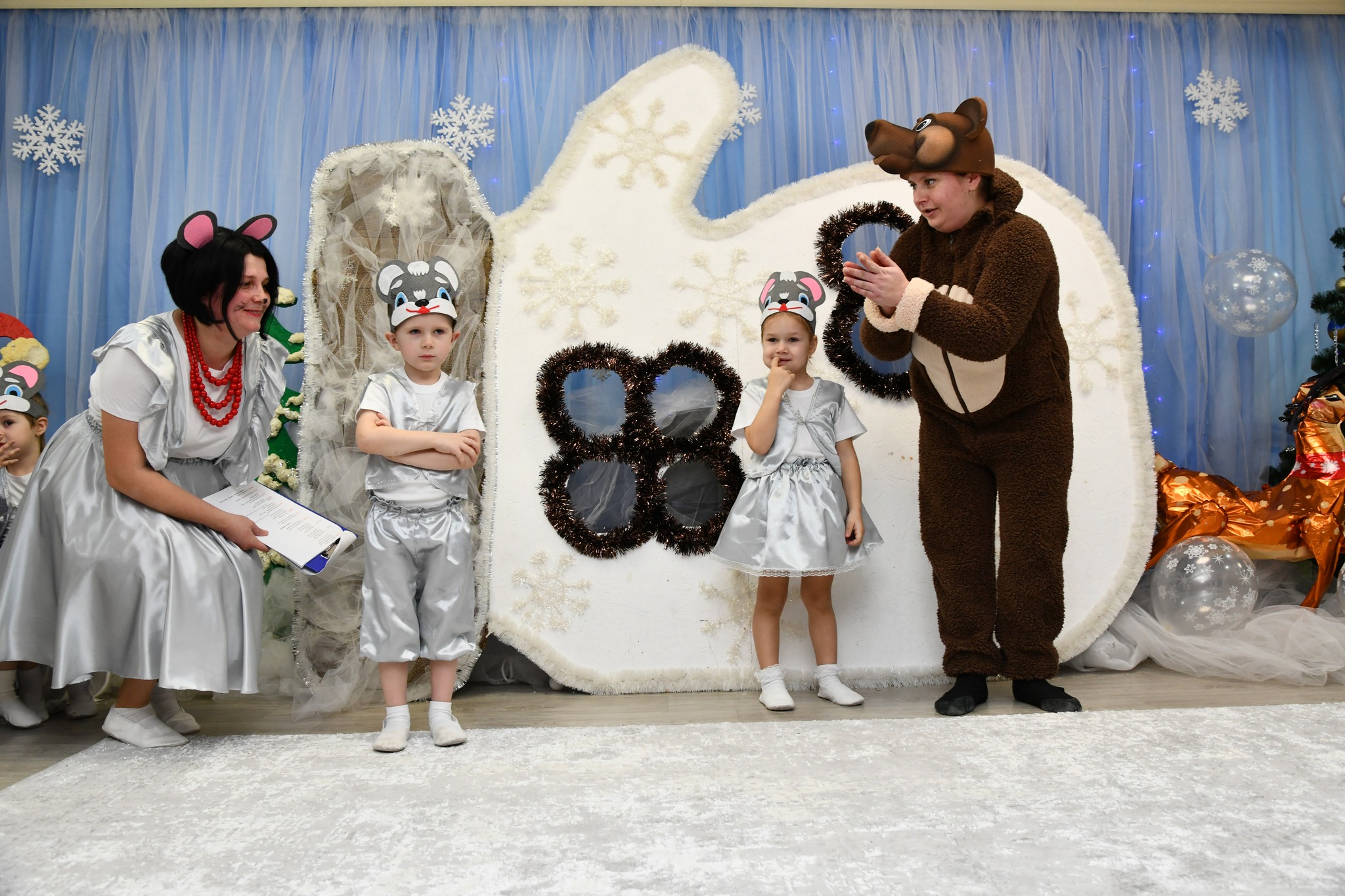 Фото без опису