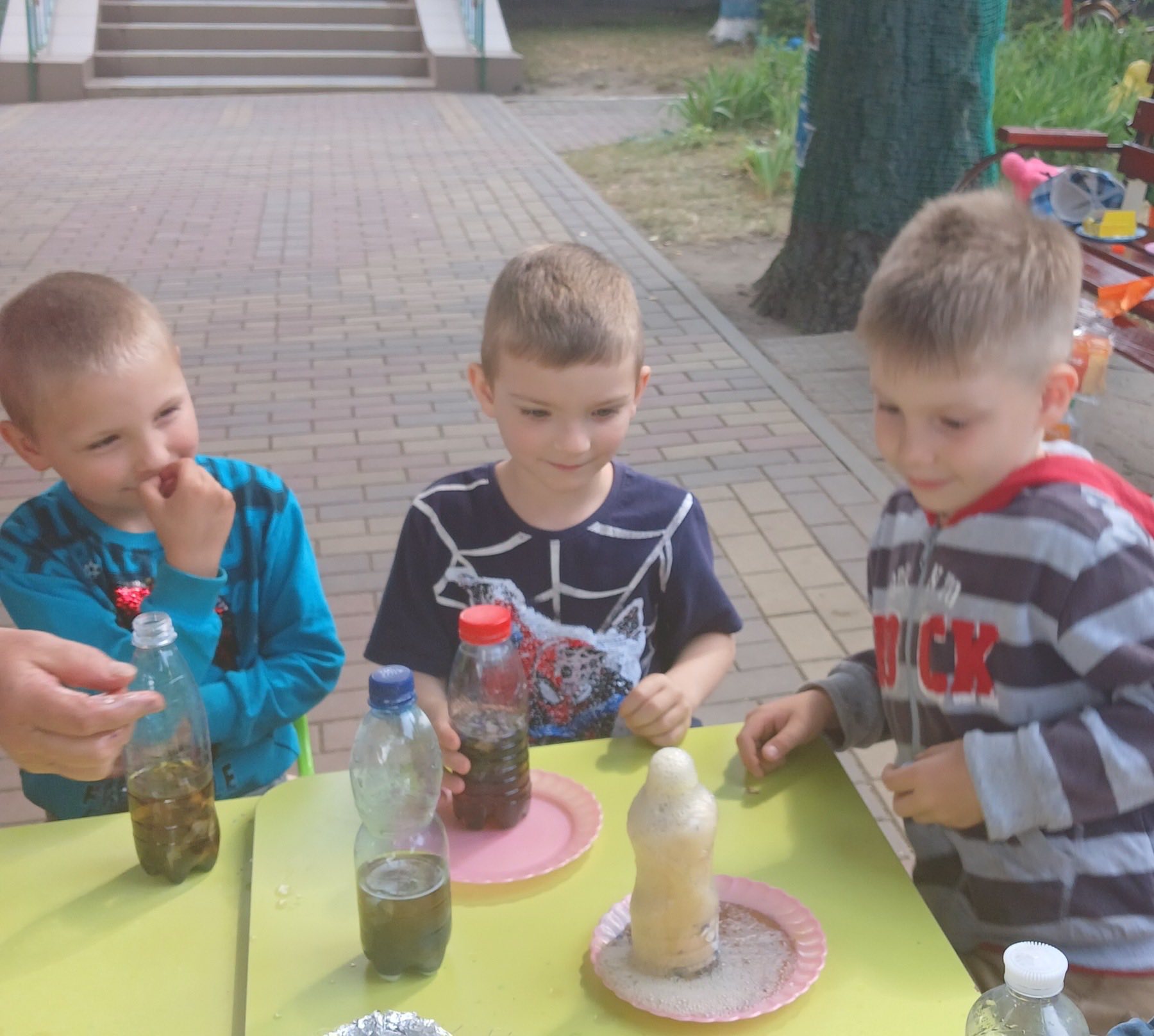 Фото без опису