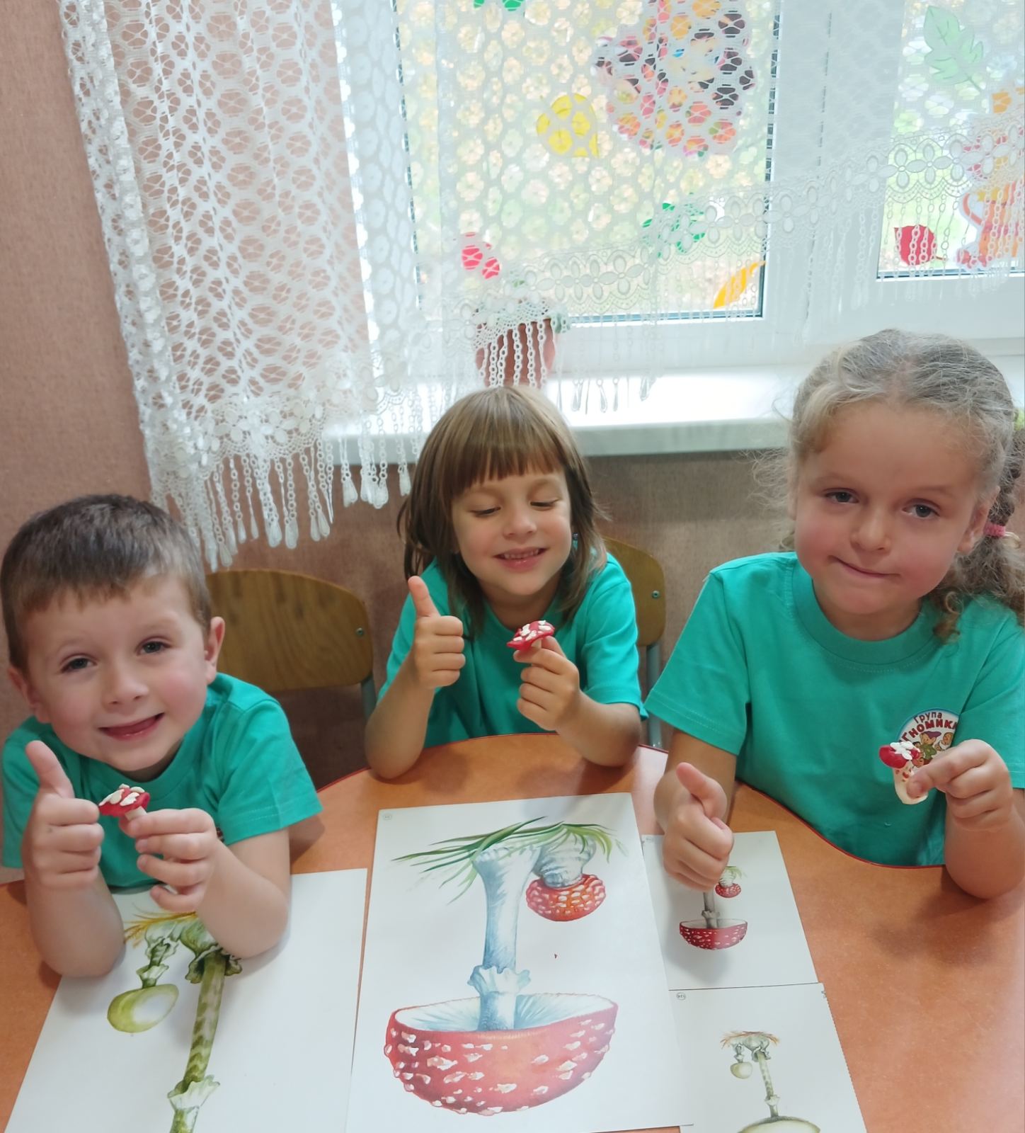 Фото без опису