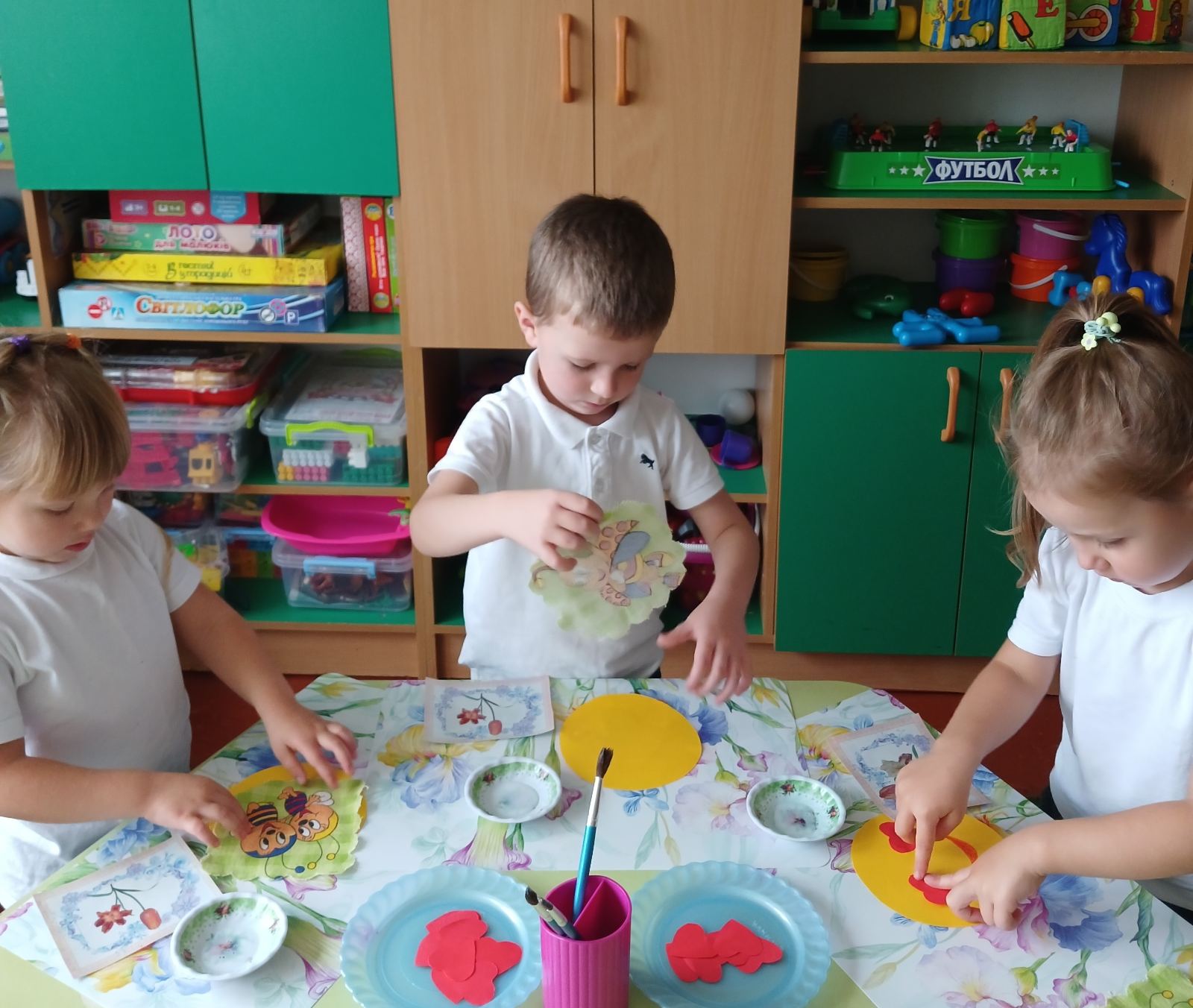 Фото без опису