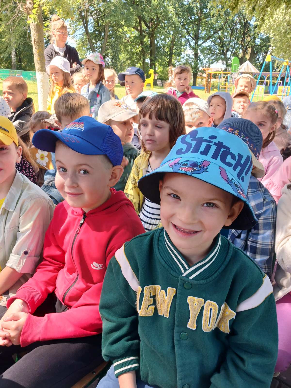 Фото без опису