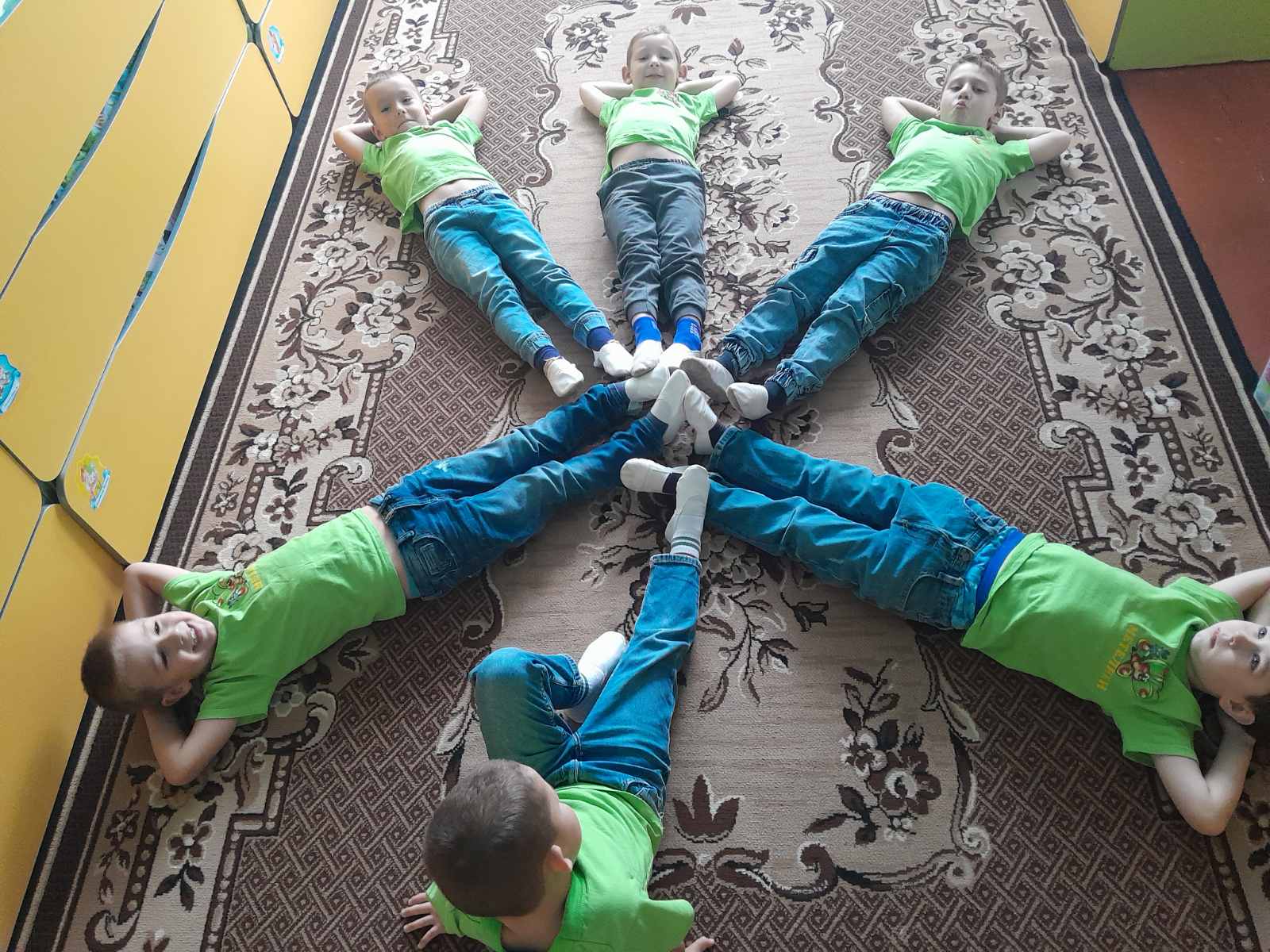 Фото без опису