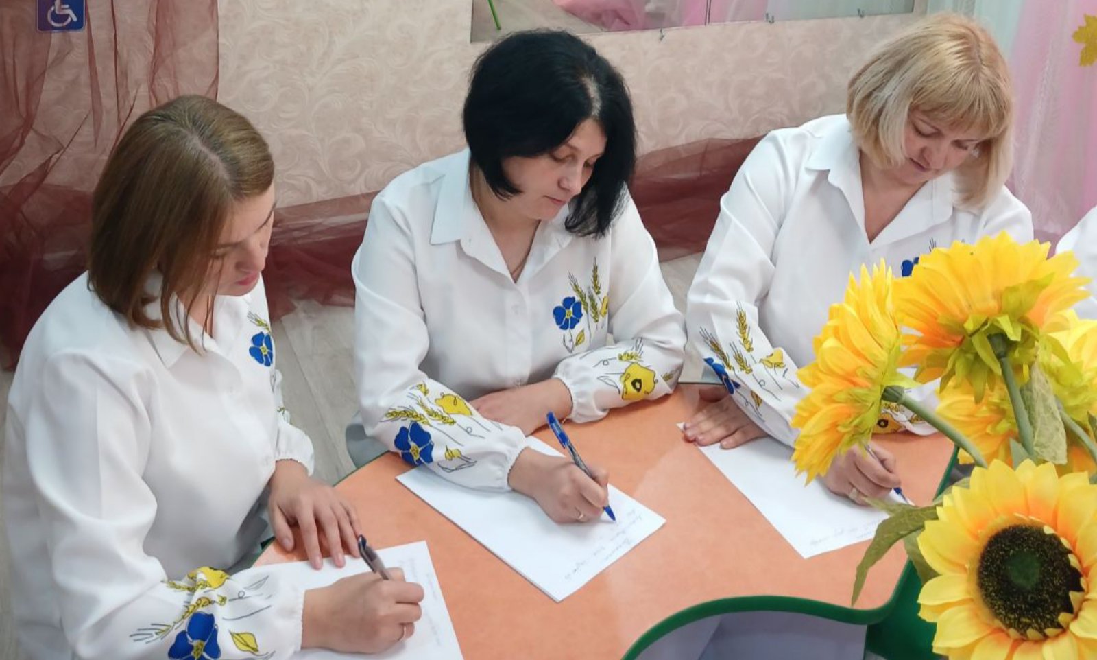 Фото без опису