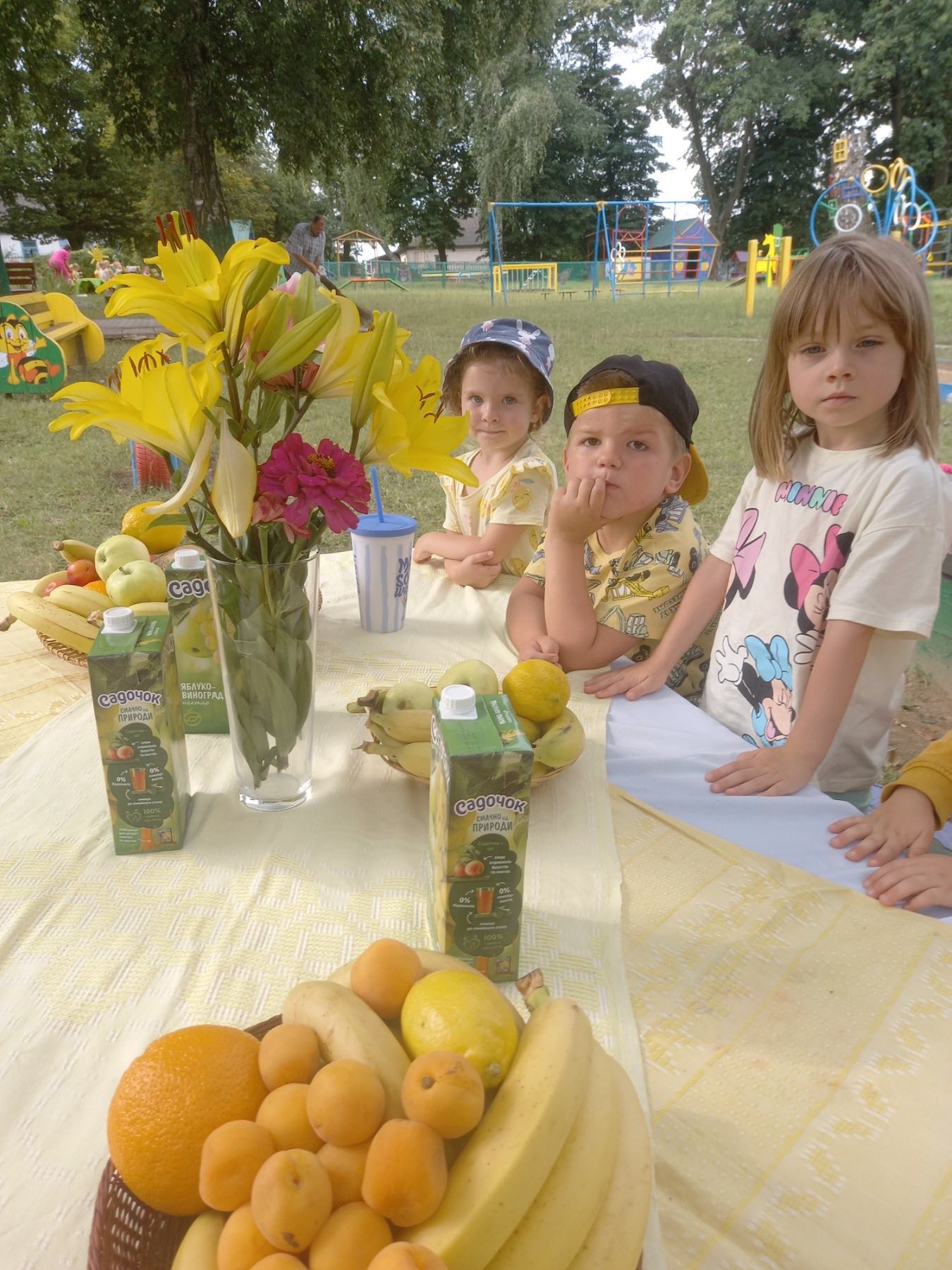 Фото без опису