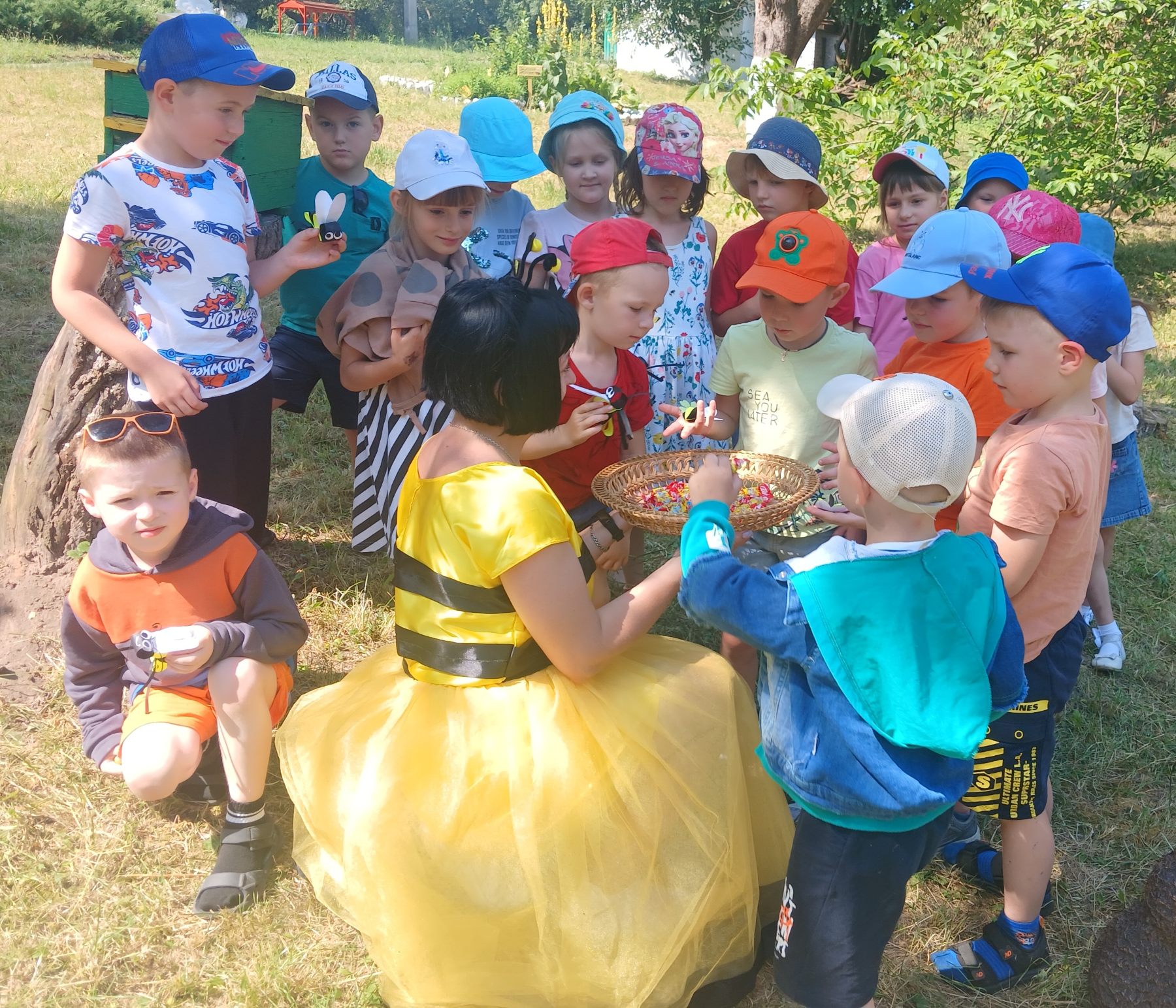 Фото без опису