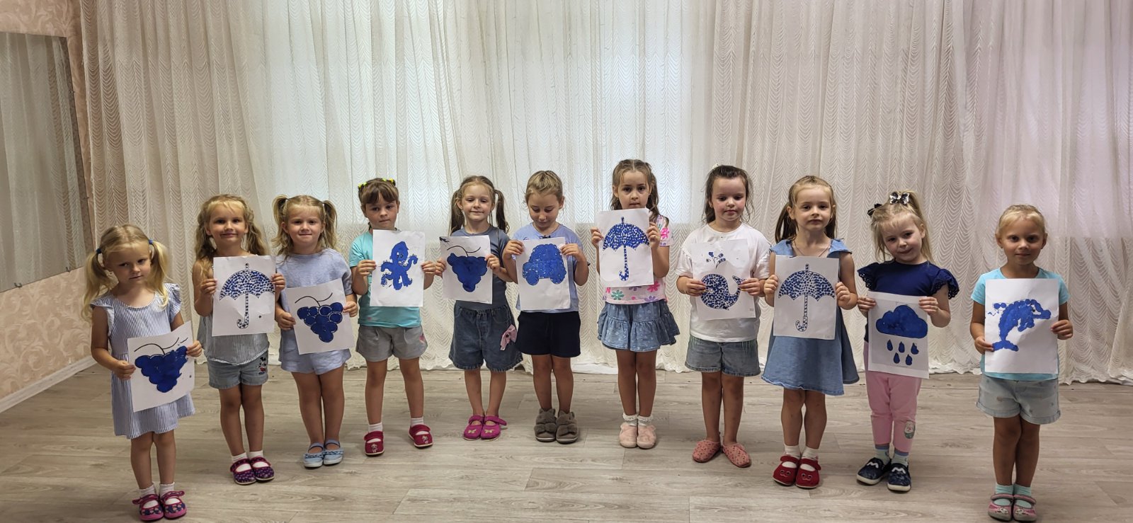 Фото без опису