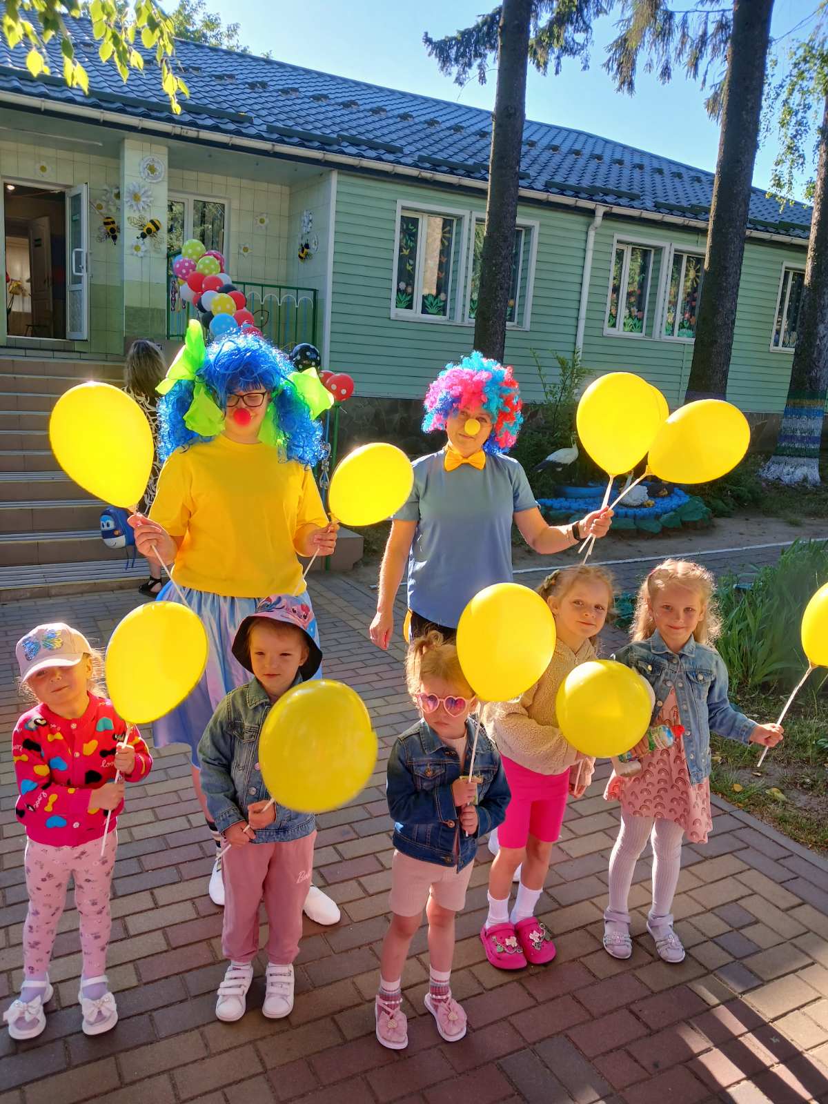 Фото без опису