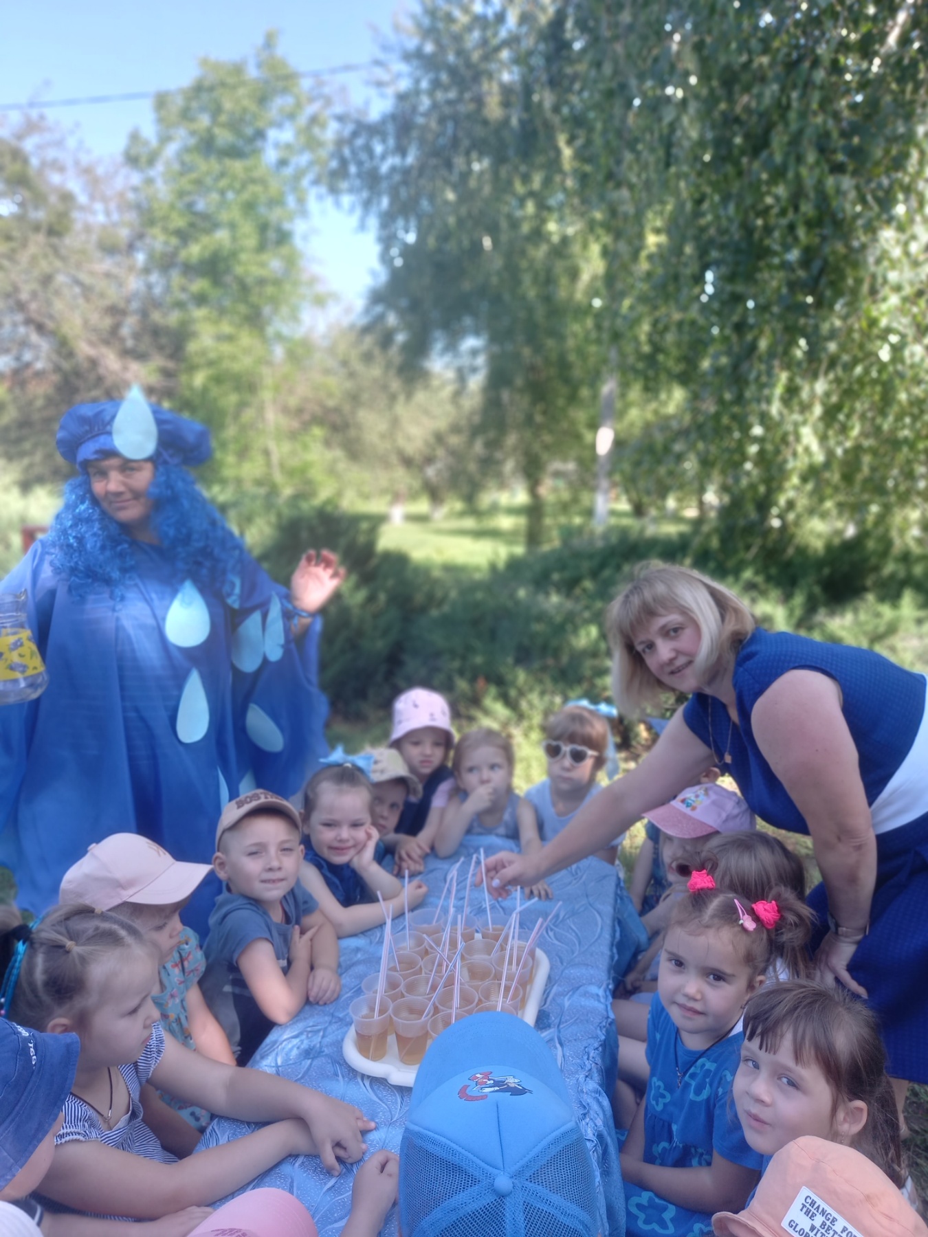 Фото без опису