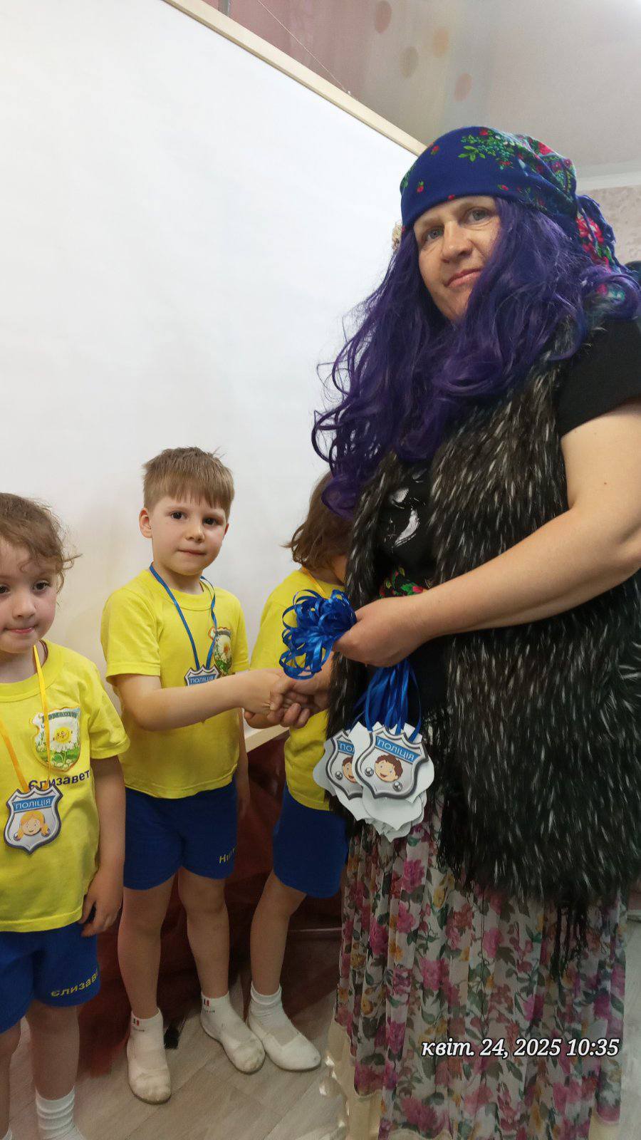 Фото без опису