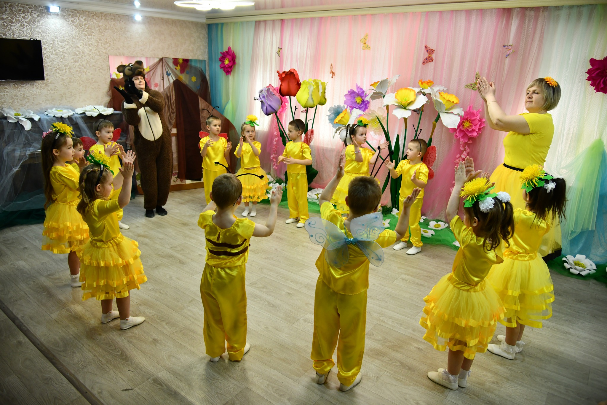 Фото без опису