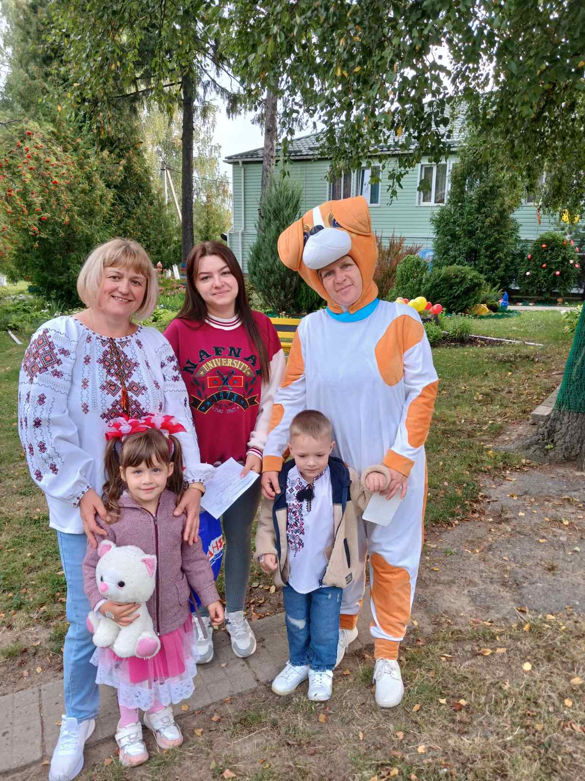 Фото без опису