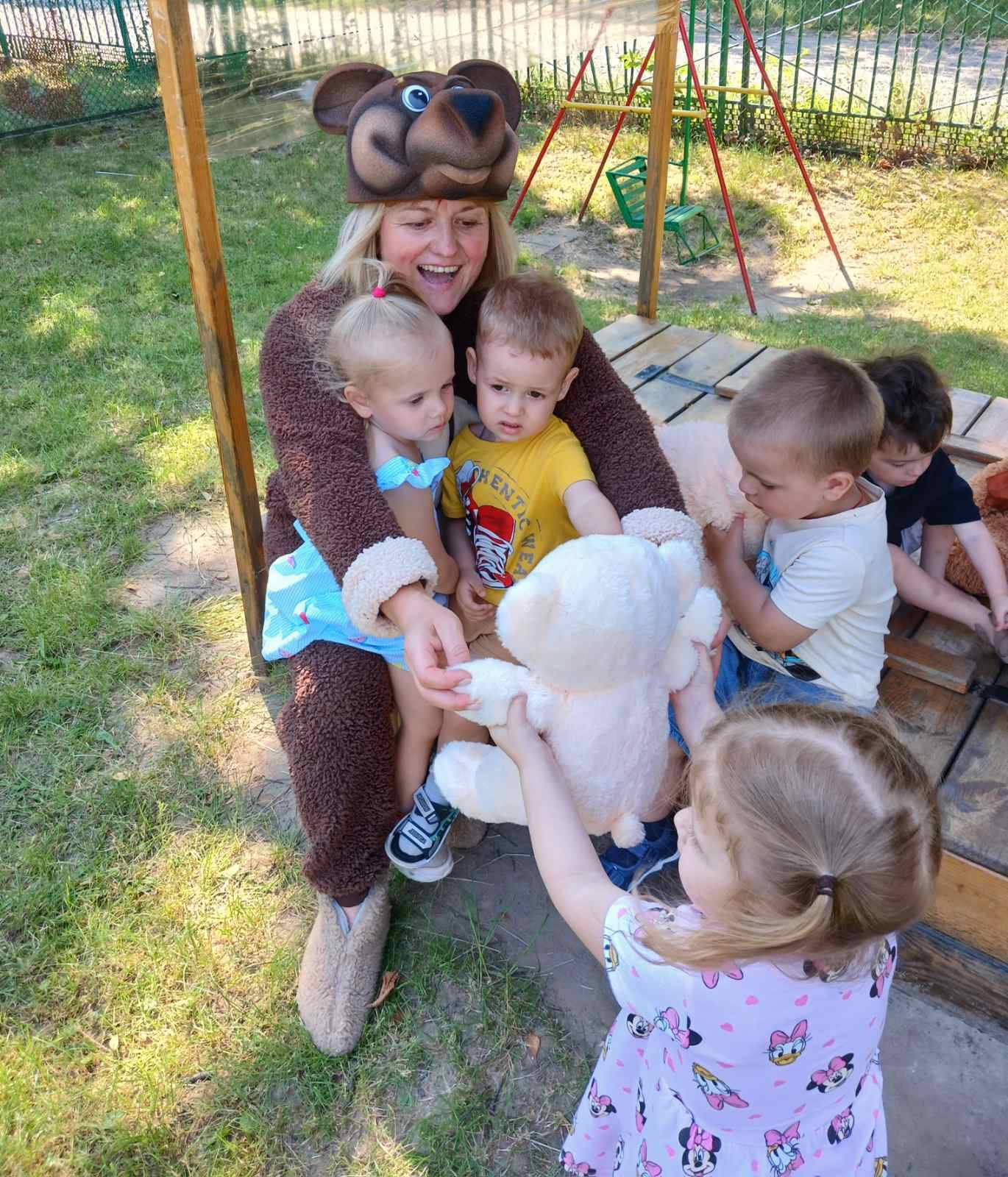 Фото без опису