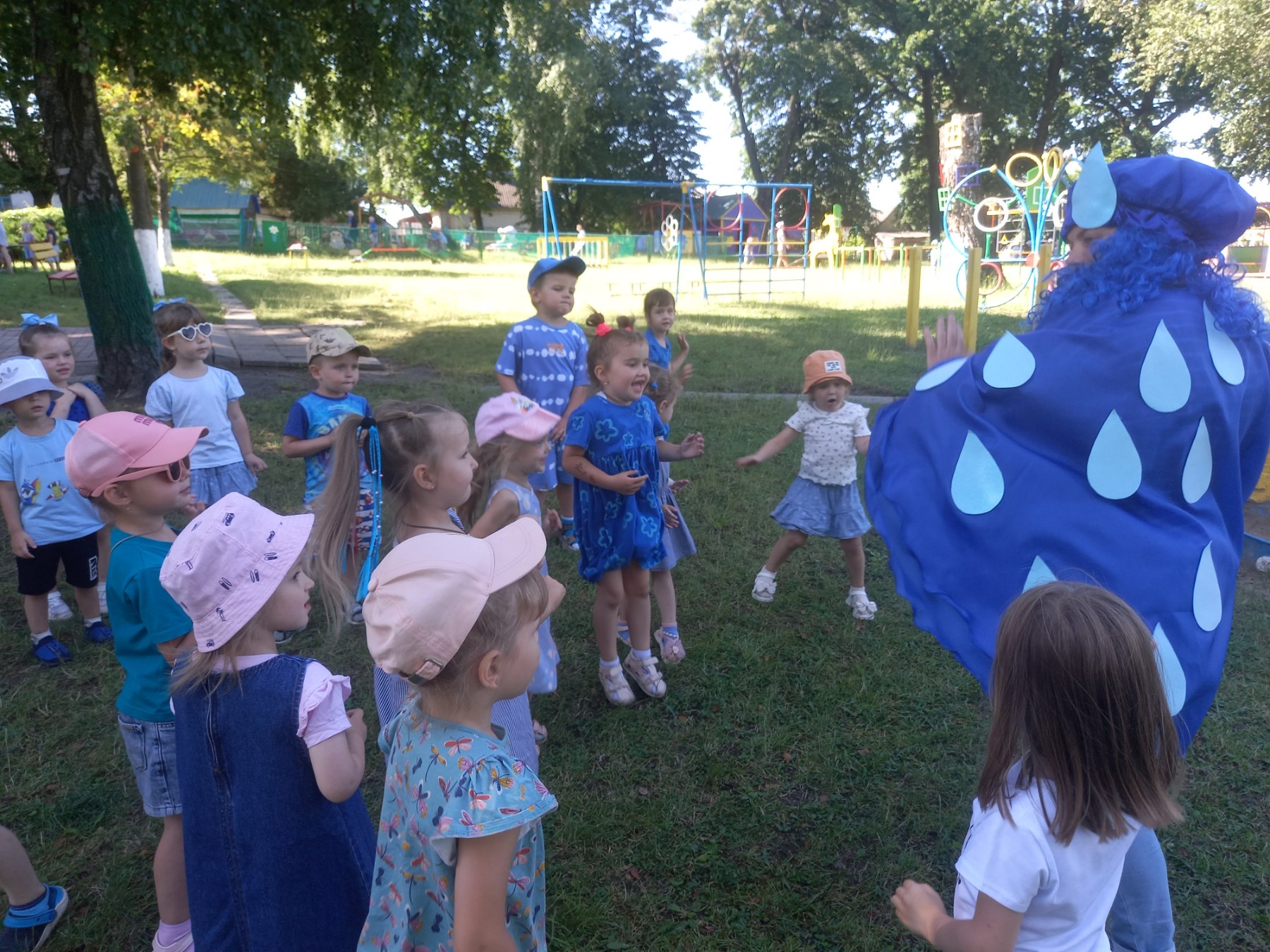 Фото без опису