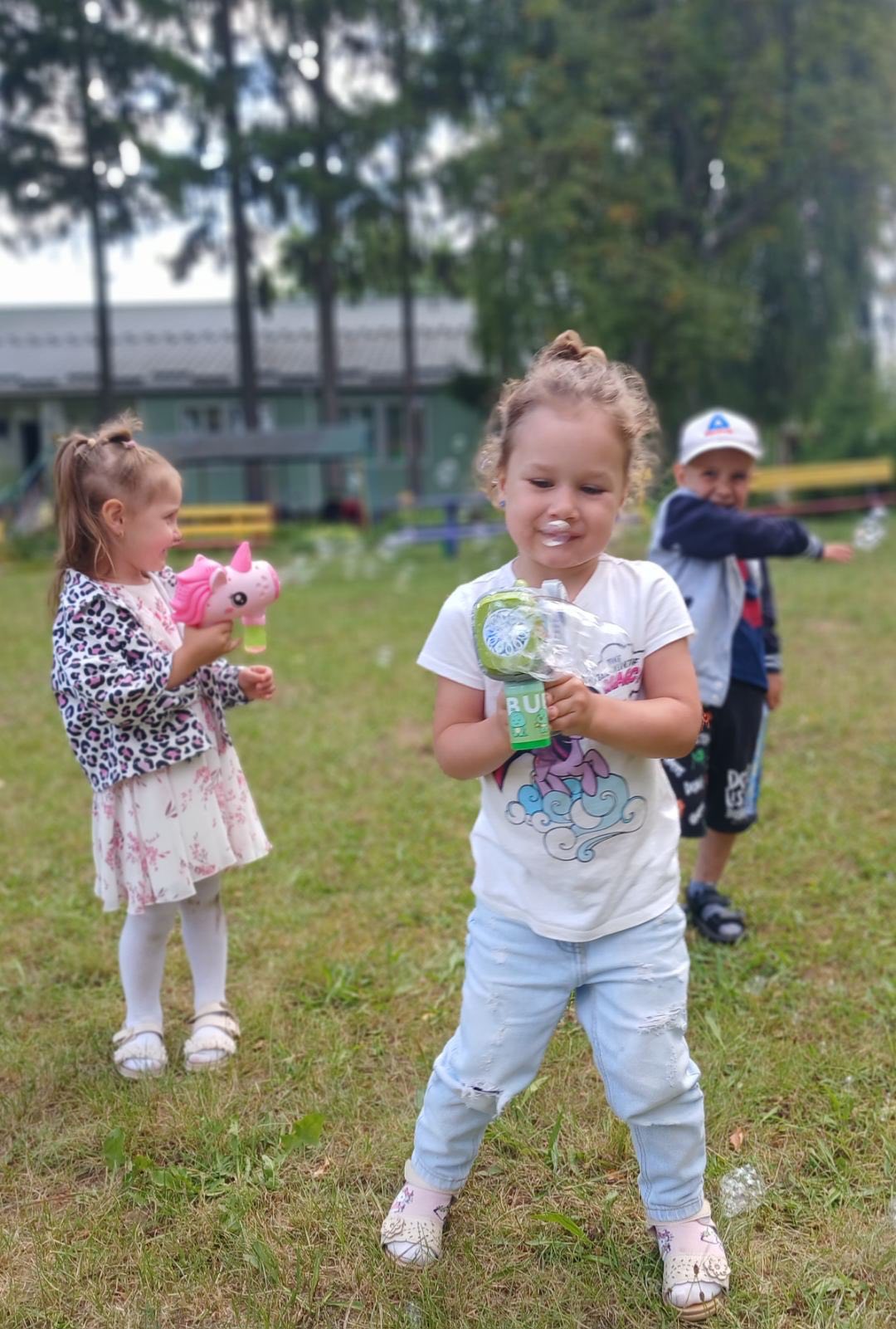 Фото без опису