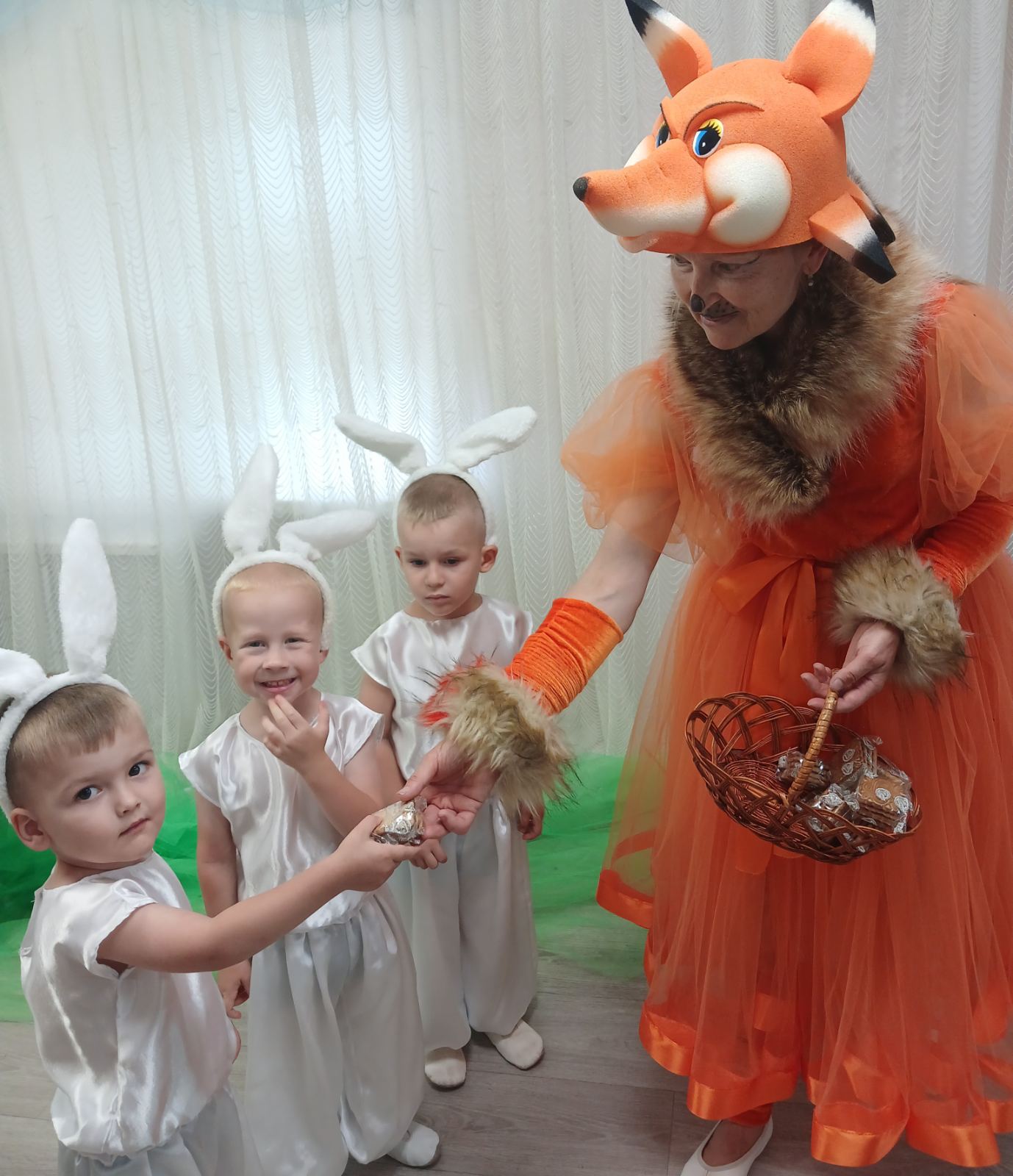 Фото без опису