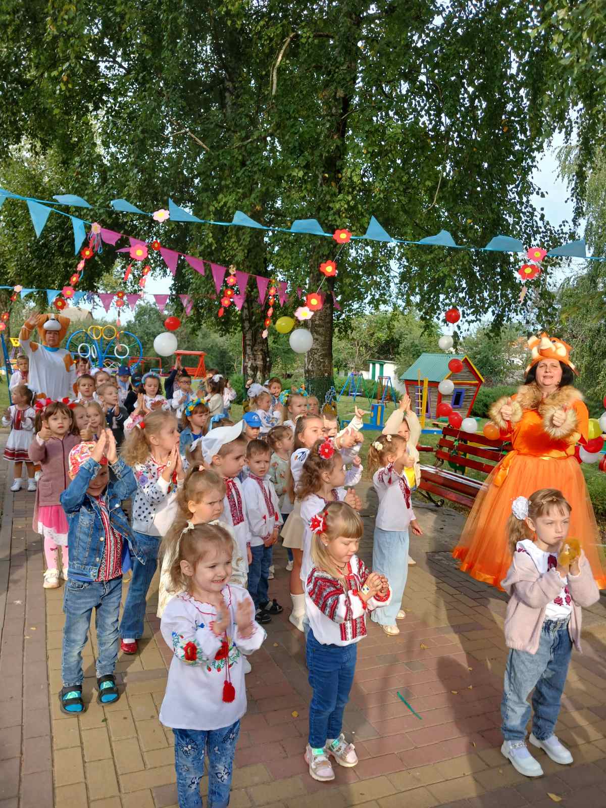 Фото без опису