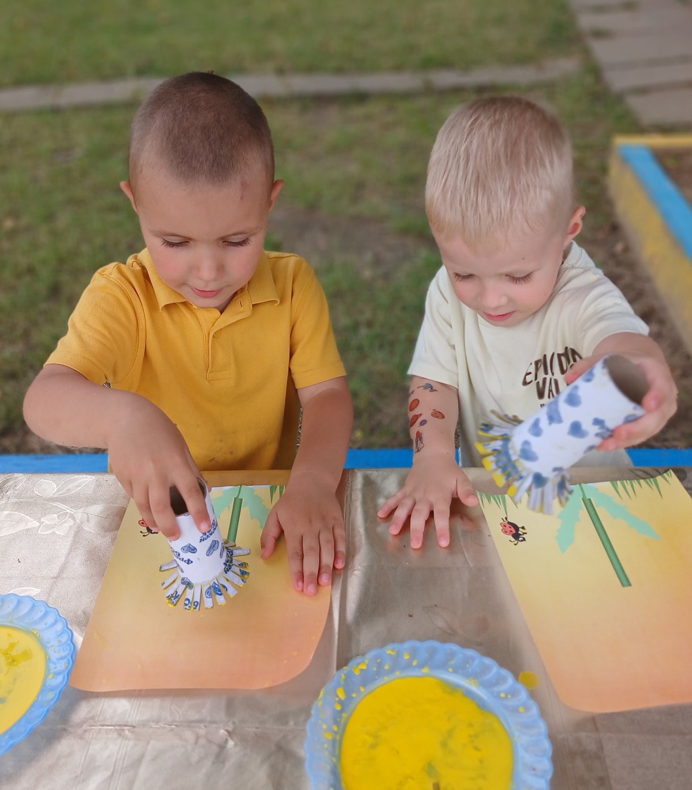 Фото без опису