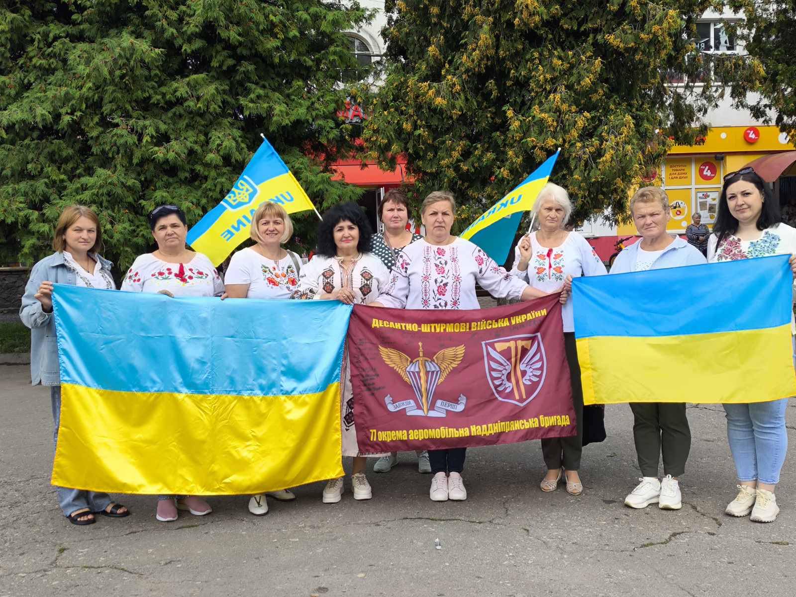 Фото без опису