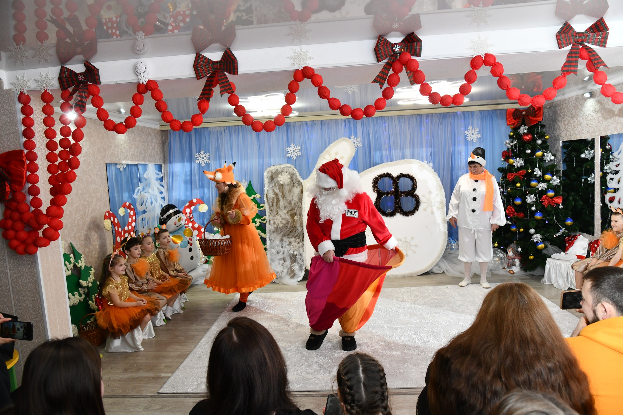 Фото без опису