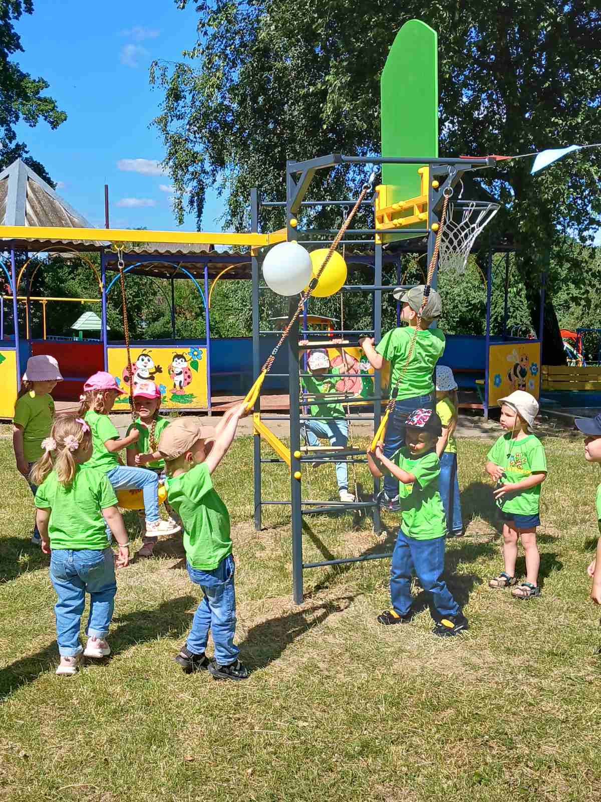 Фото без опису