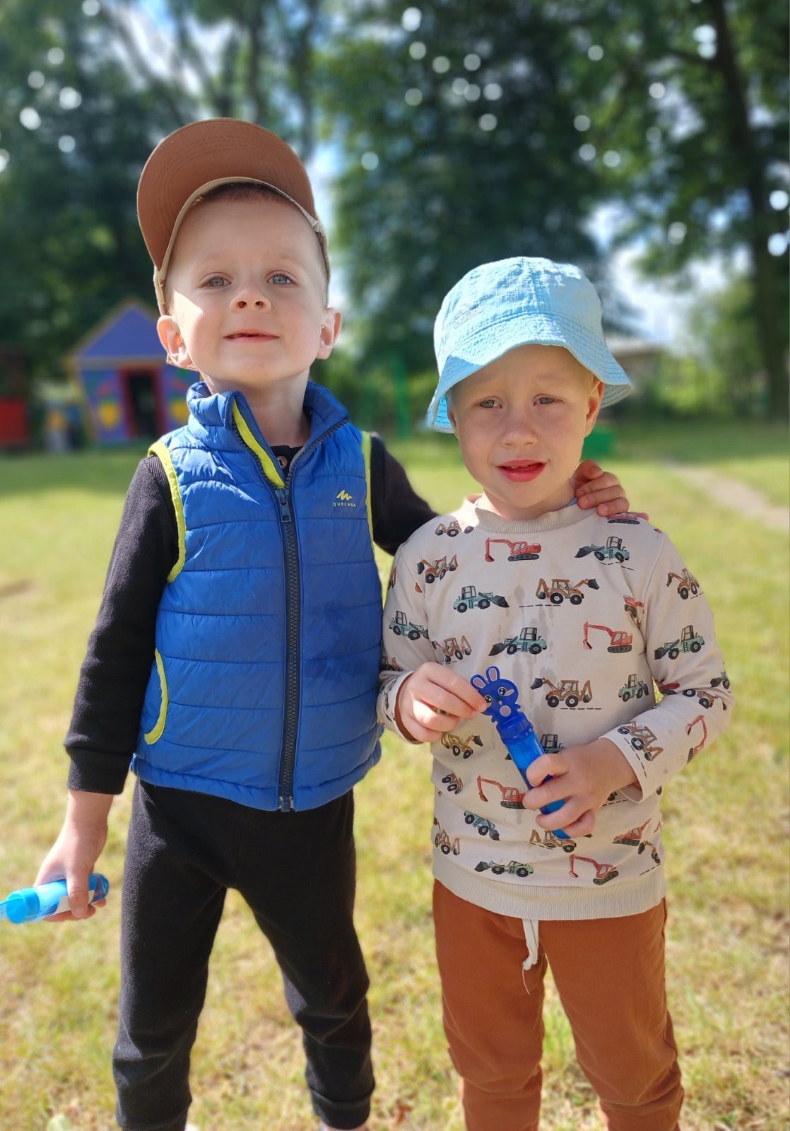 Фото без опису