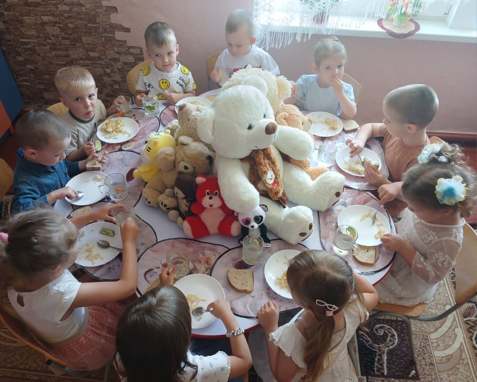 Фото без опису