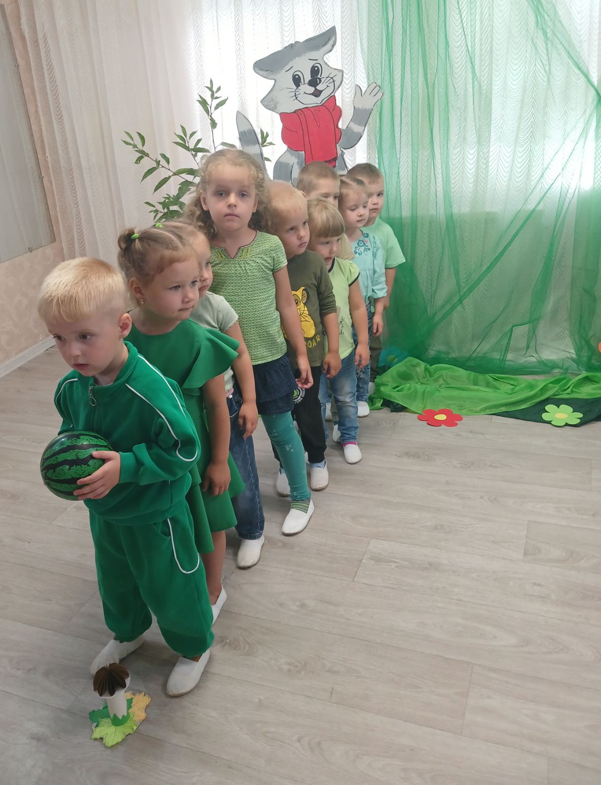 Фото без опису