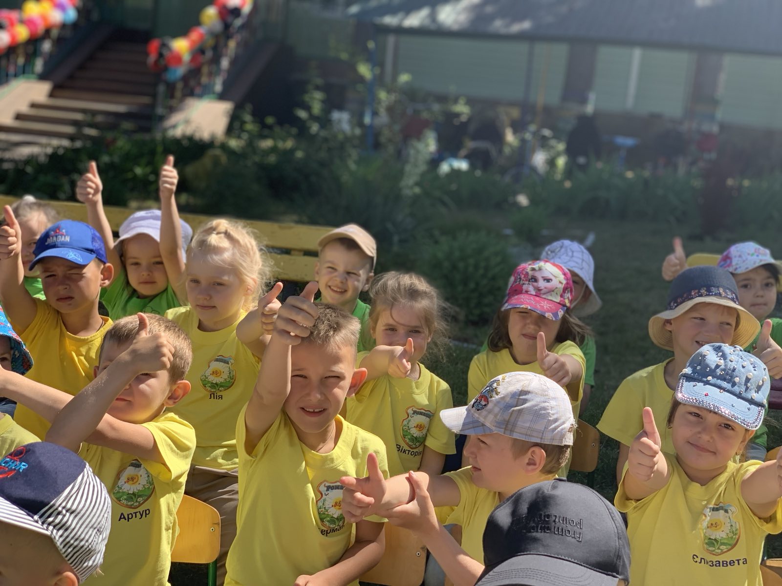 Фото без опису