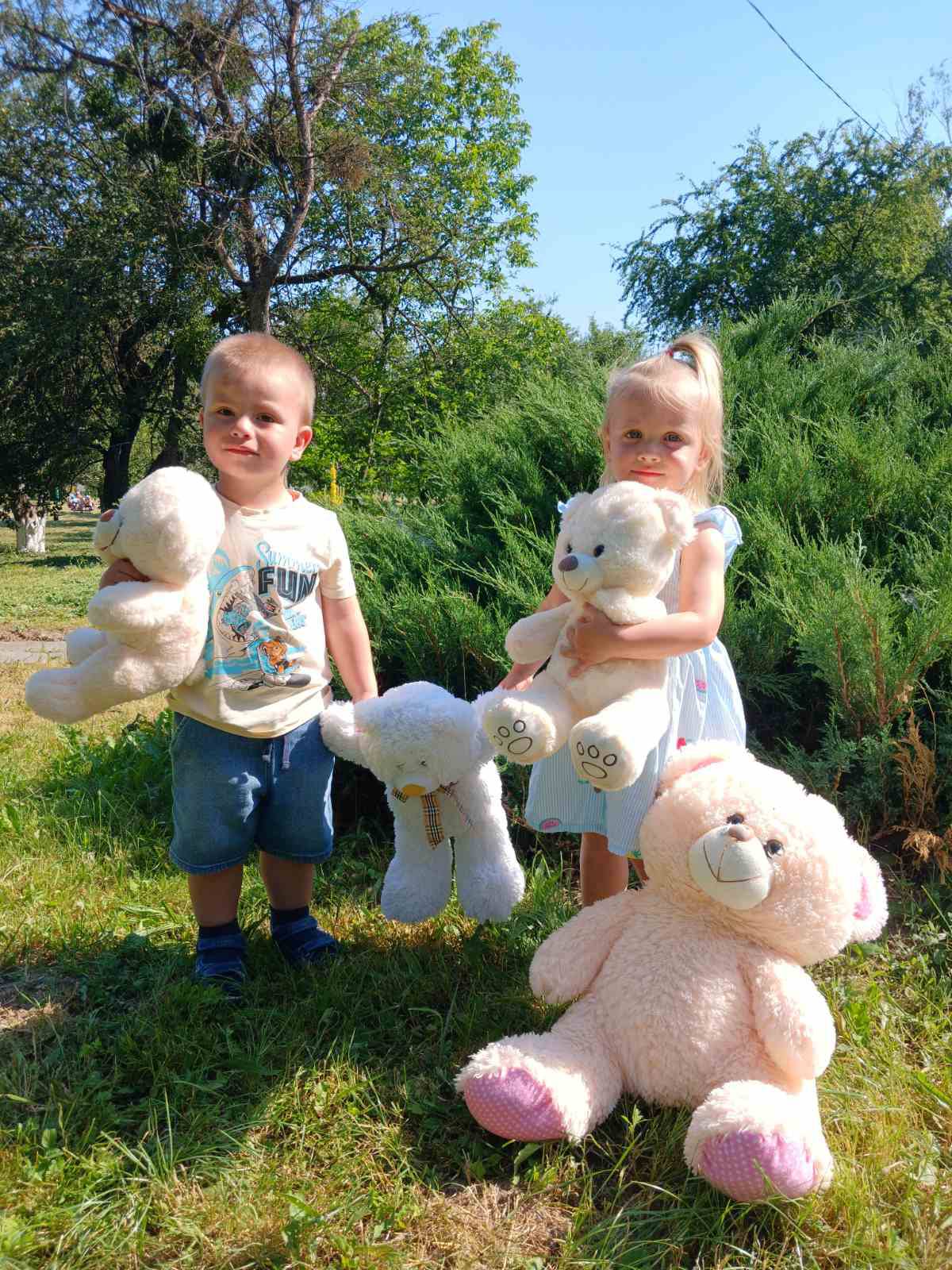 Фото без опису