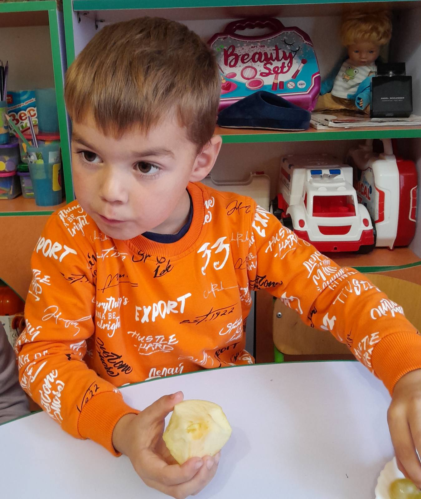 Фото без опису