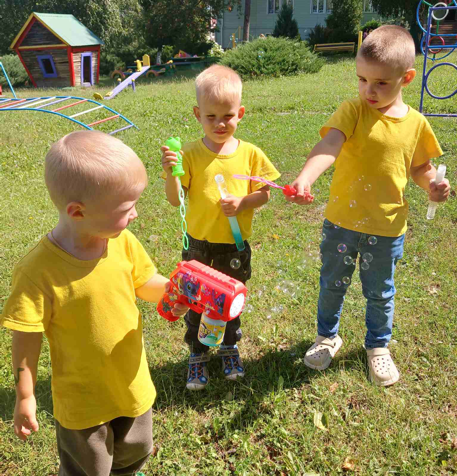 Фото без опису