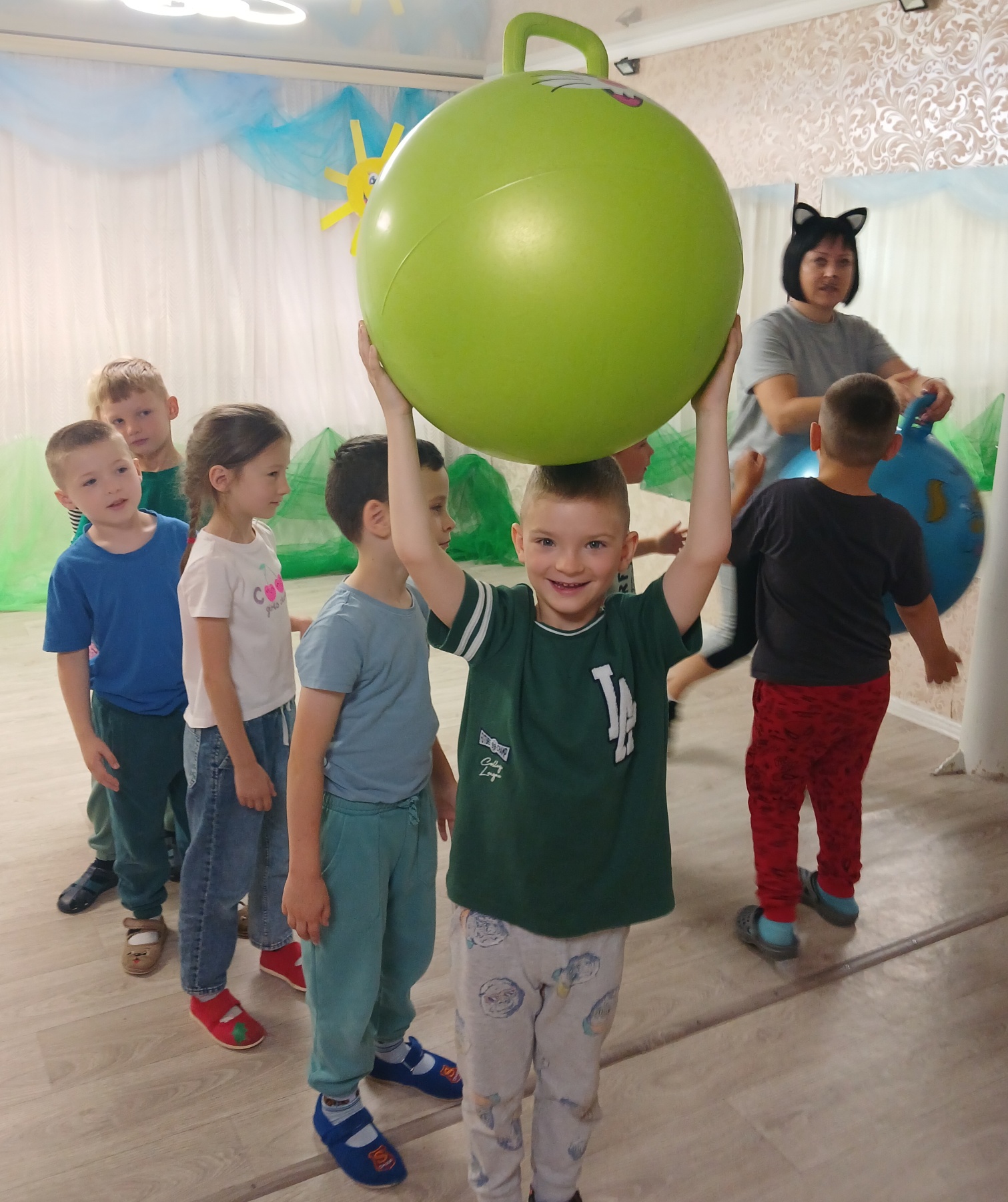 Фото без опису