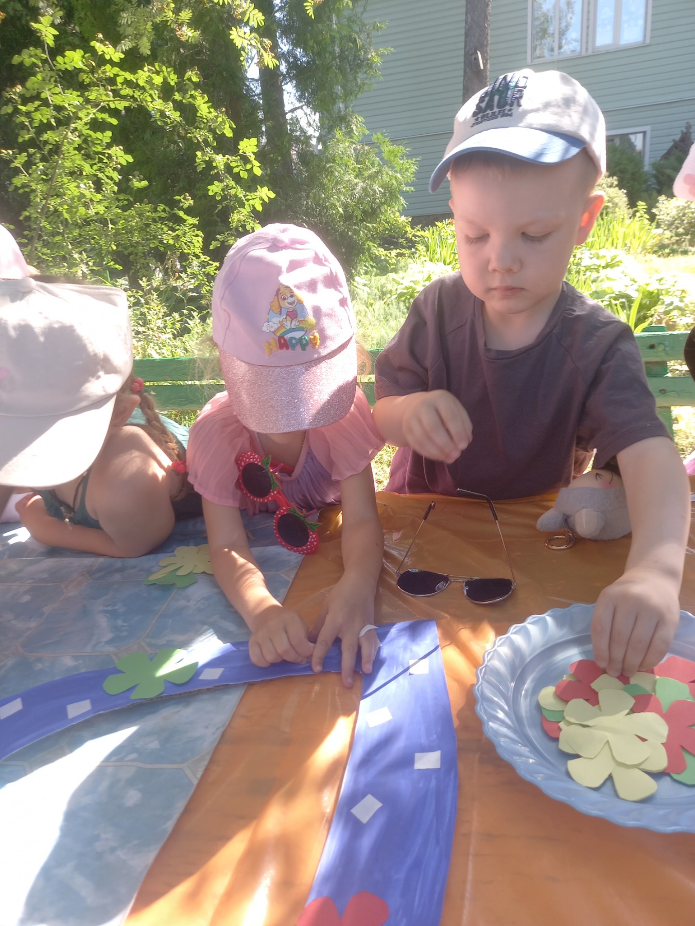 Фото без опису