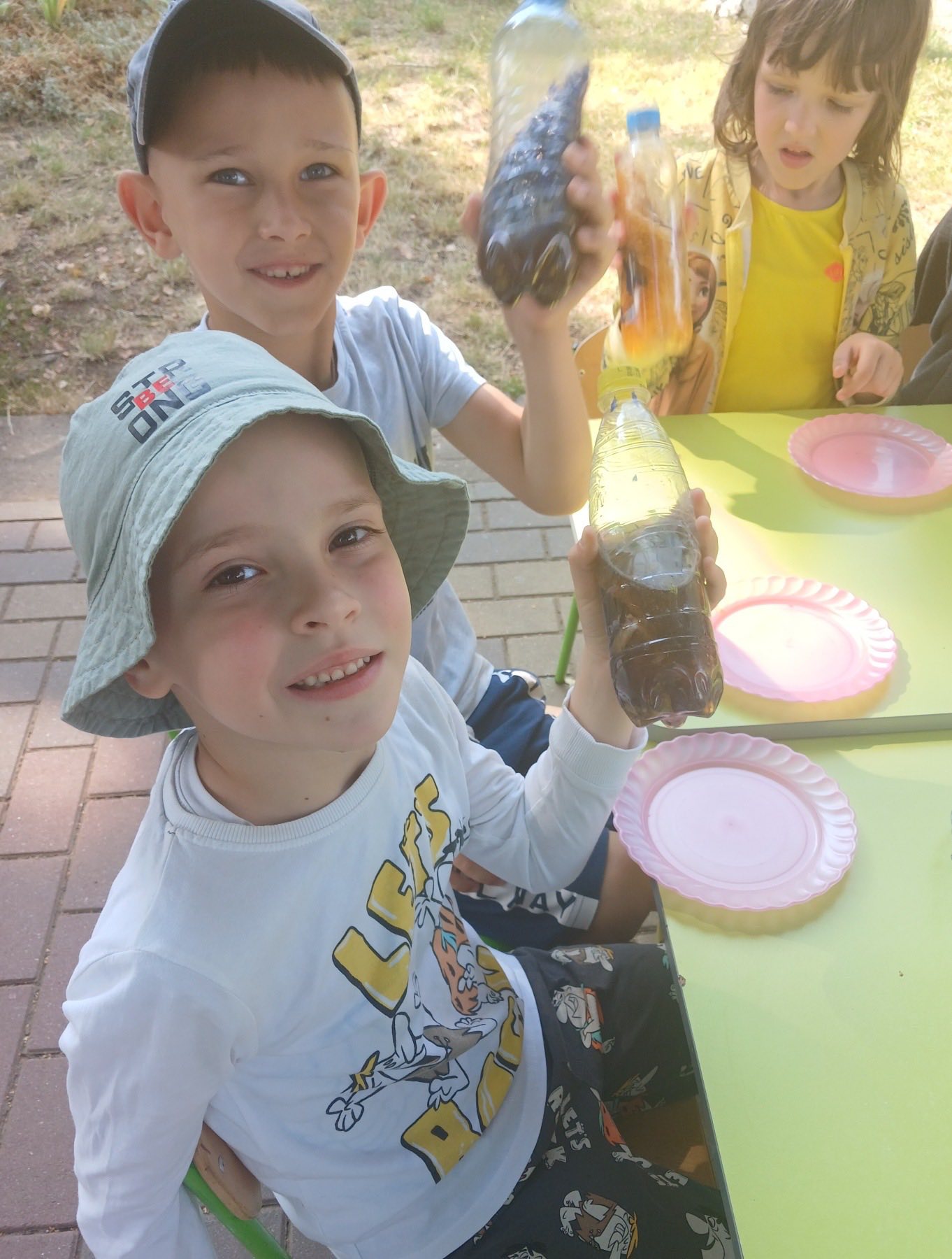 Фото без опису