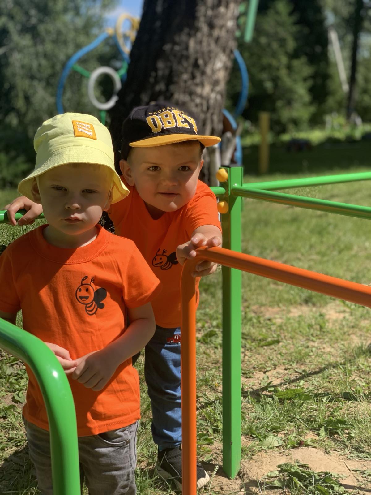 Фото без опису