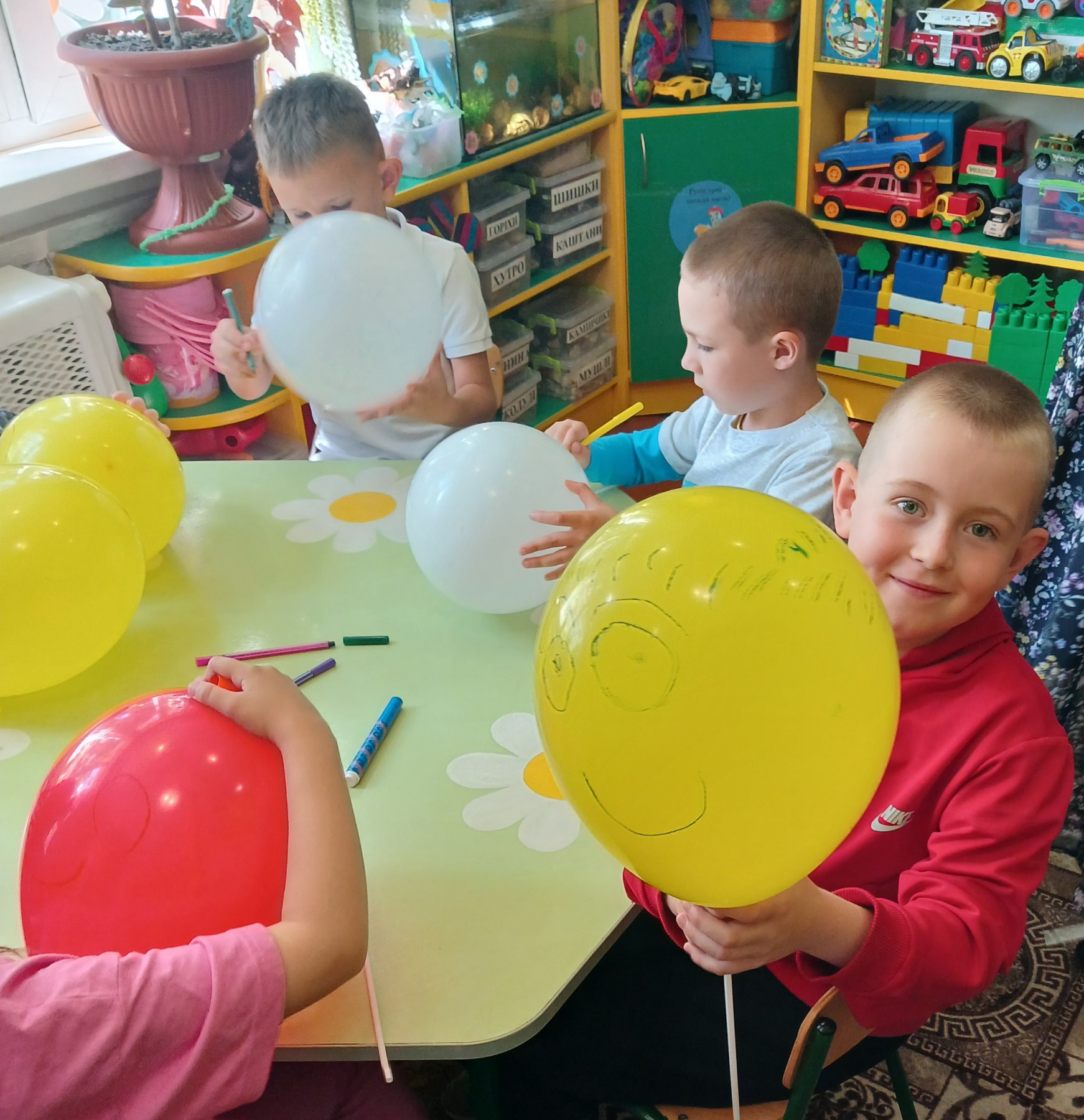 Фото без опису