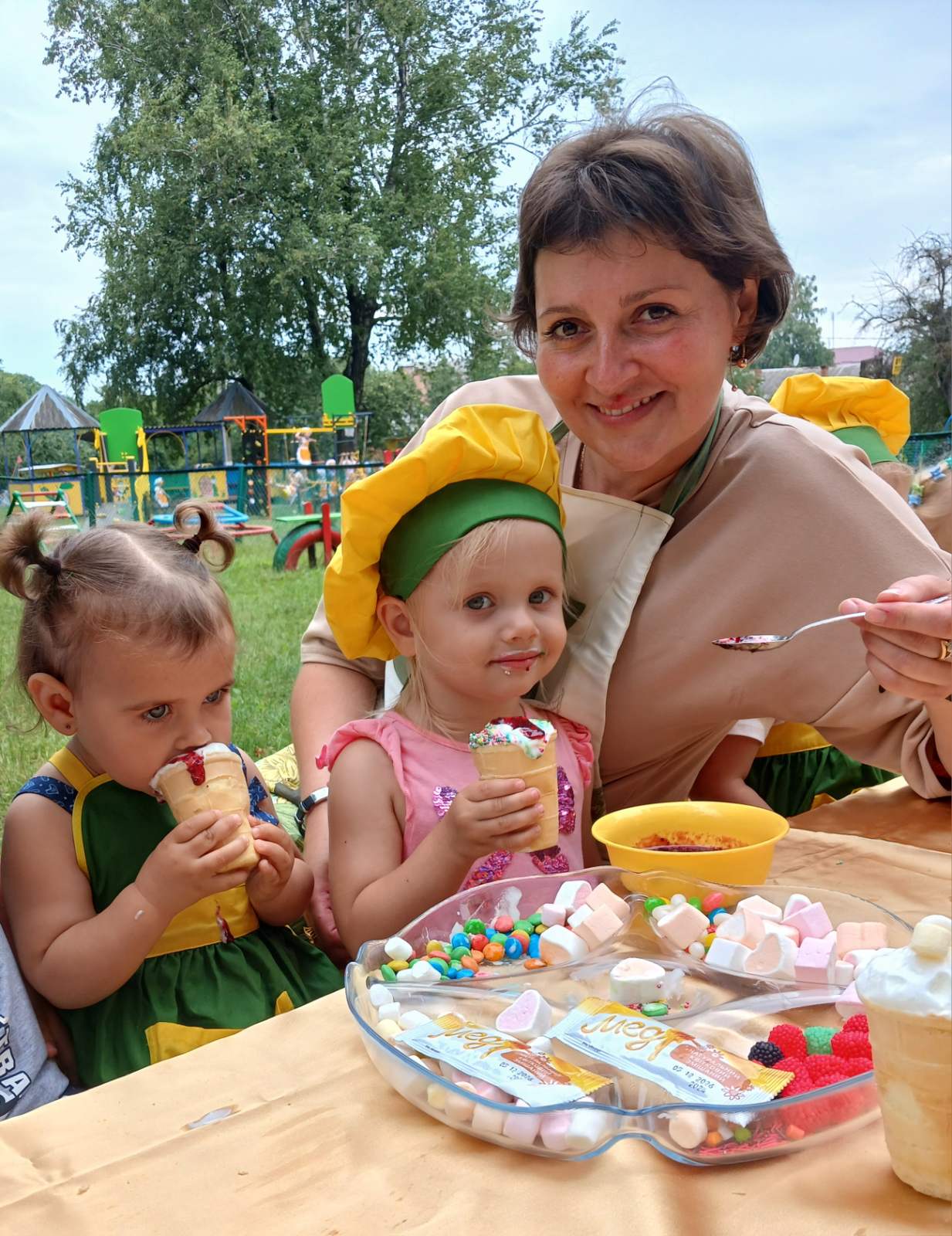 Фото без опису