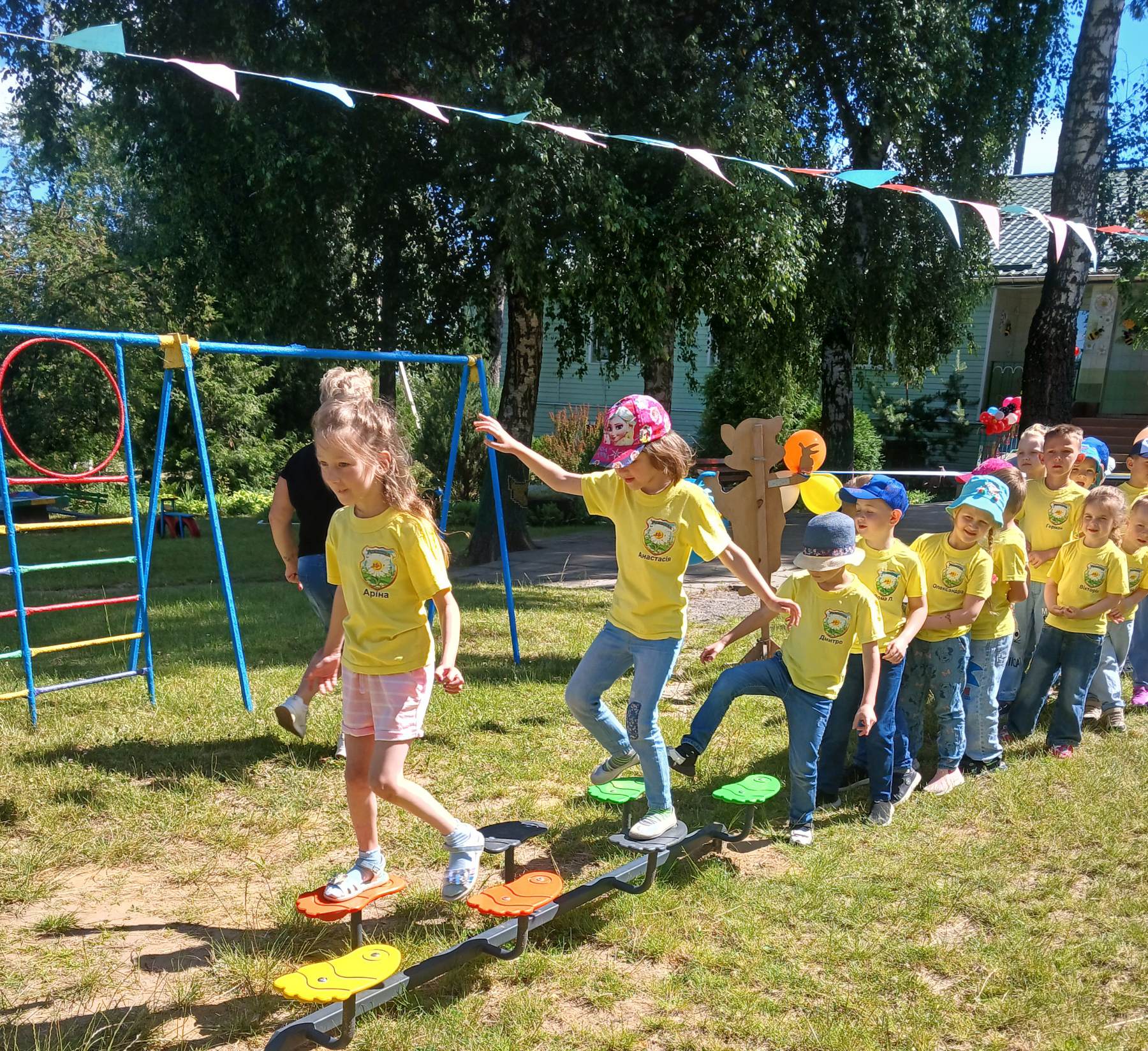 Фото без опису