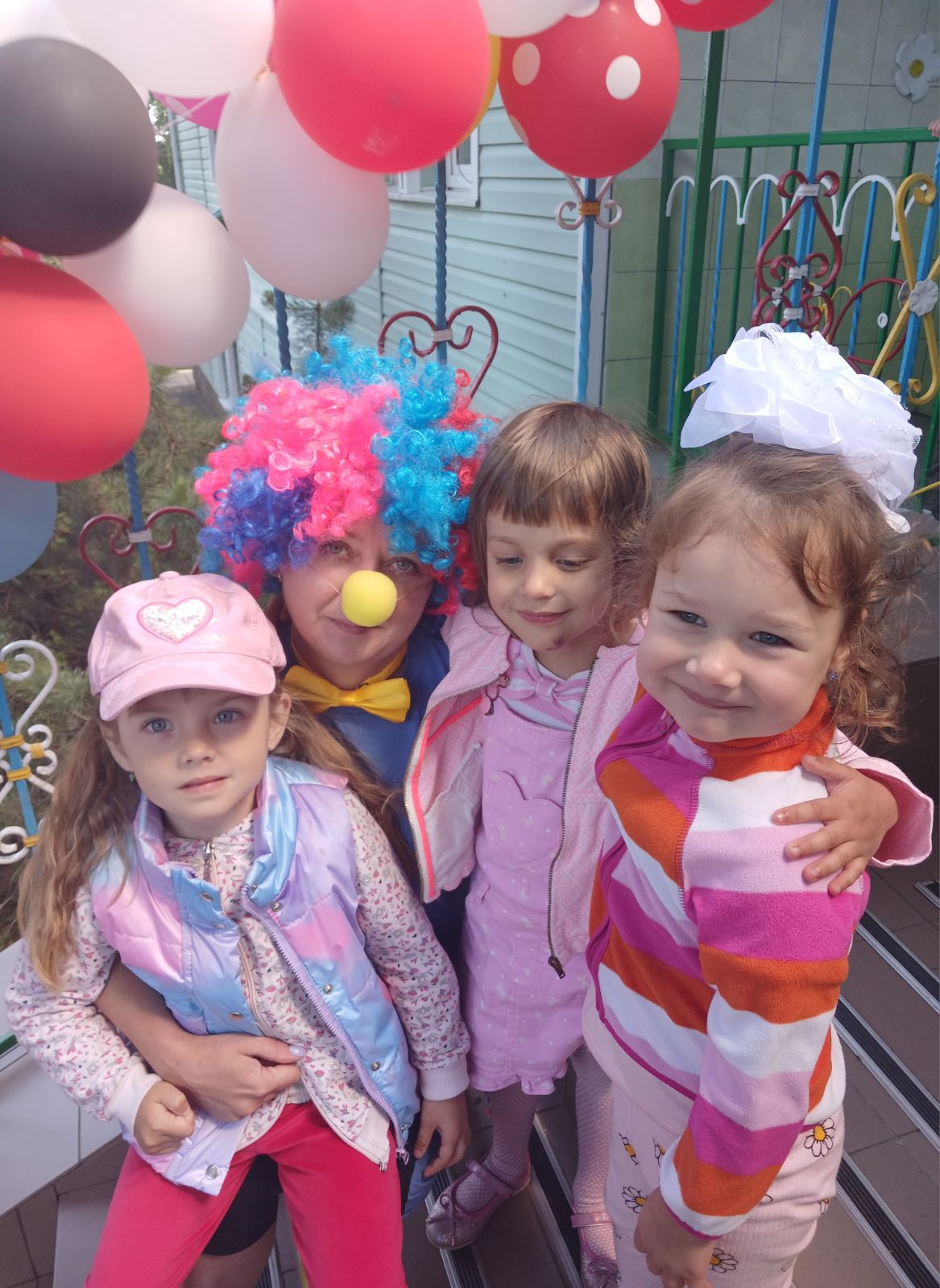 Фото без опису