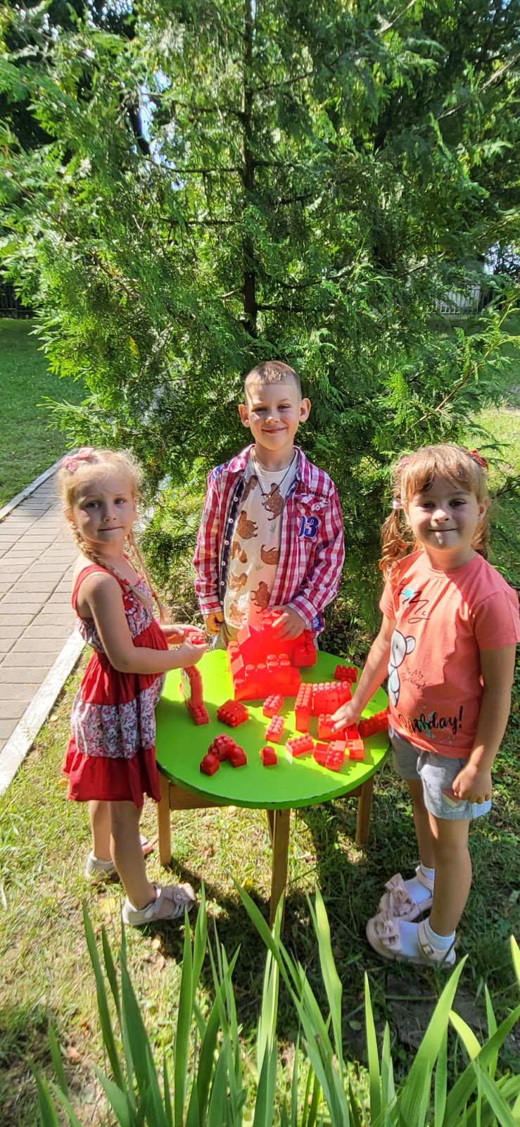 Фото без опису