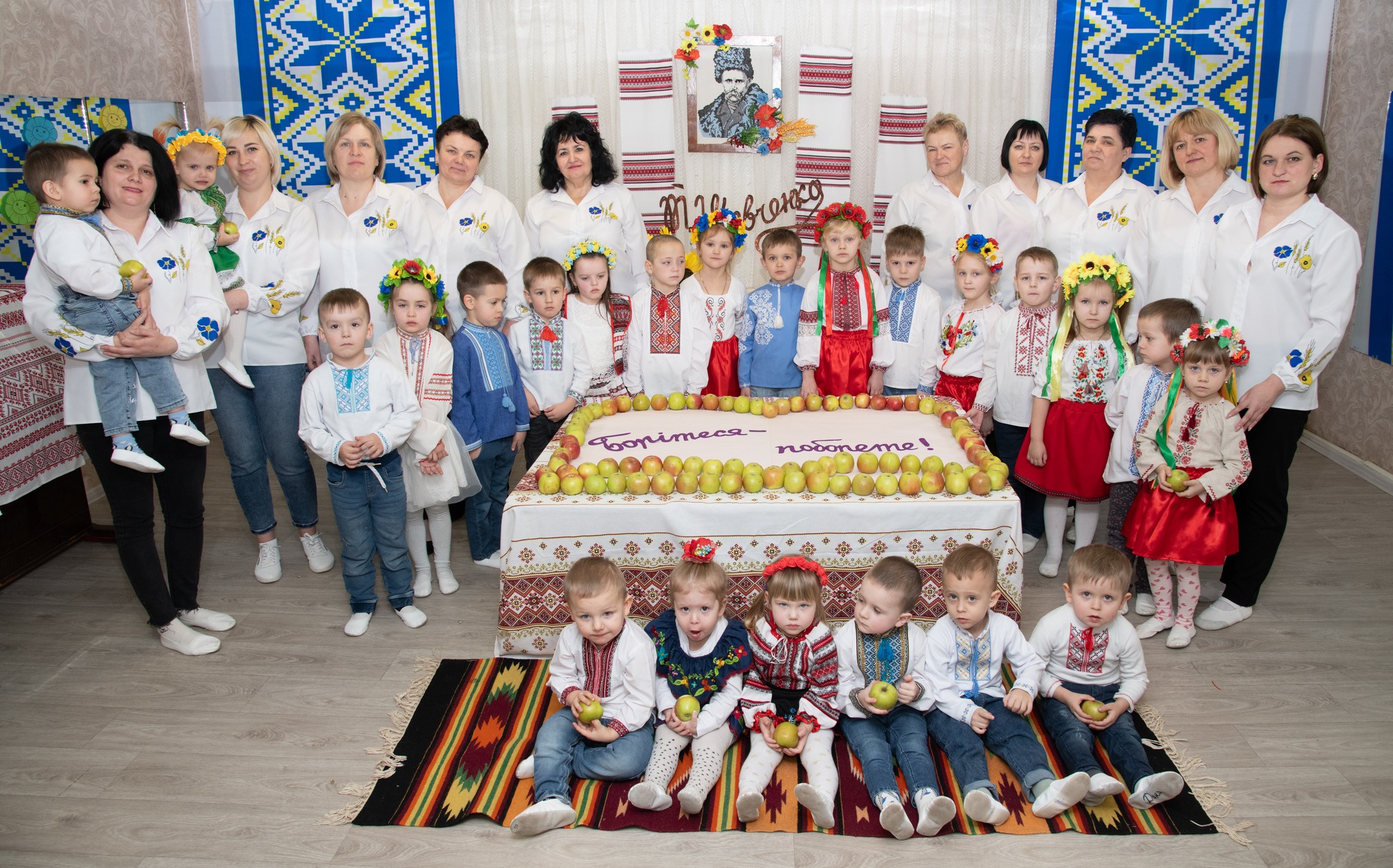 Фото без опису