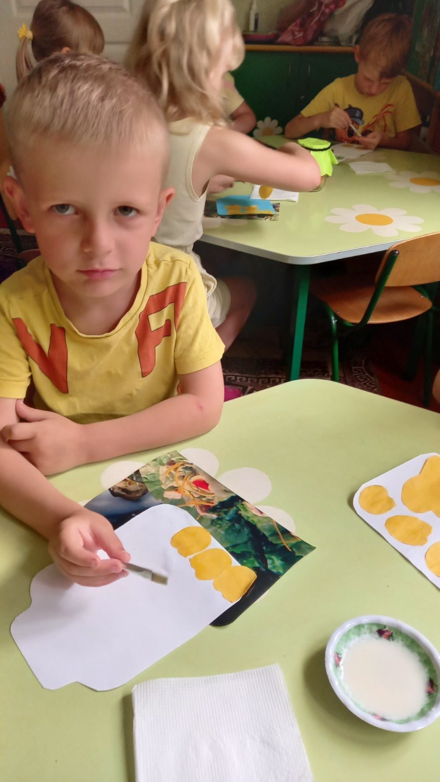 Фото без опису